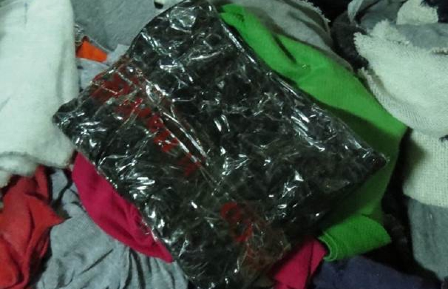 ކަސްޓަމުން އަތުލައިގެން މަސްތުވާތަކެތި. - ފޮޓޯ: ކަސްޓަމްސް