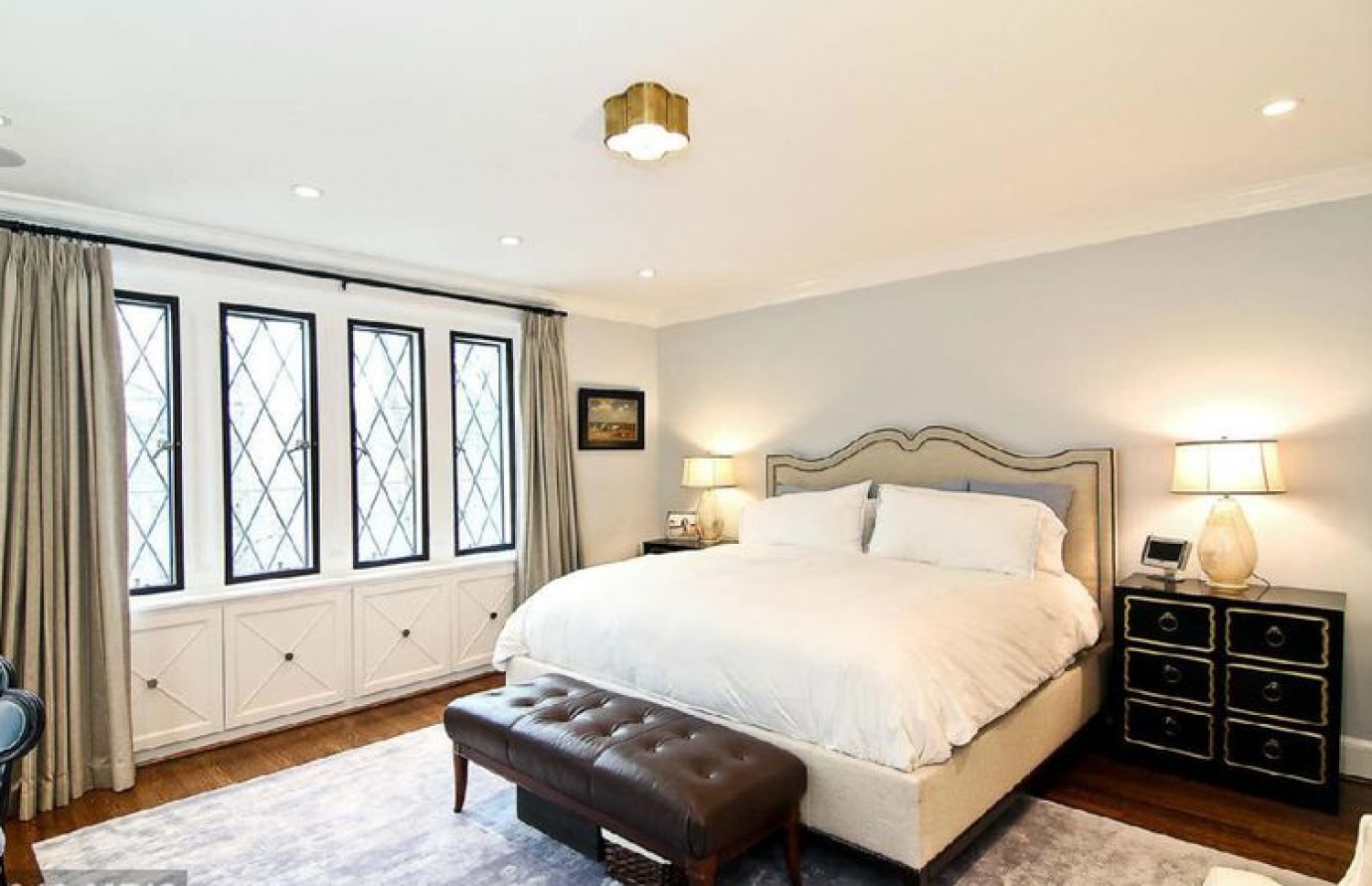 އޮބާމާ ބައްލަވައިގެންނެވި ގޭގެ ބެޑްރޫމެއް