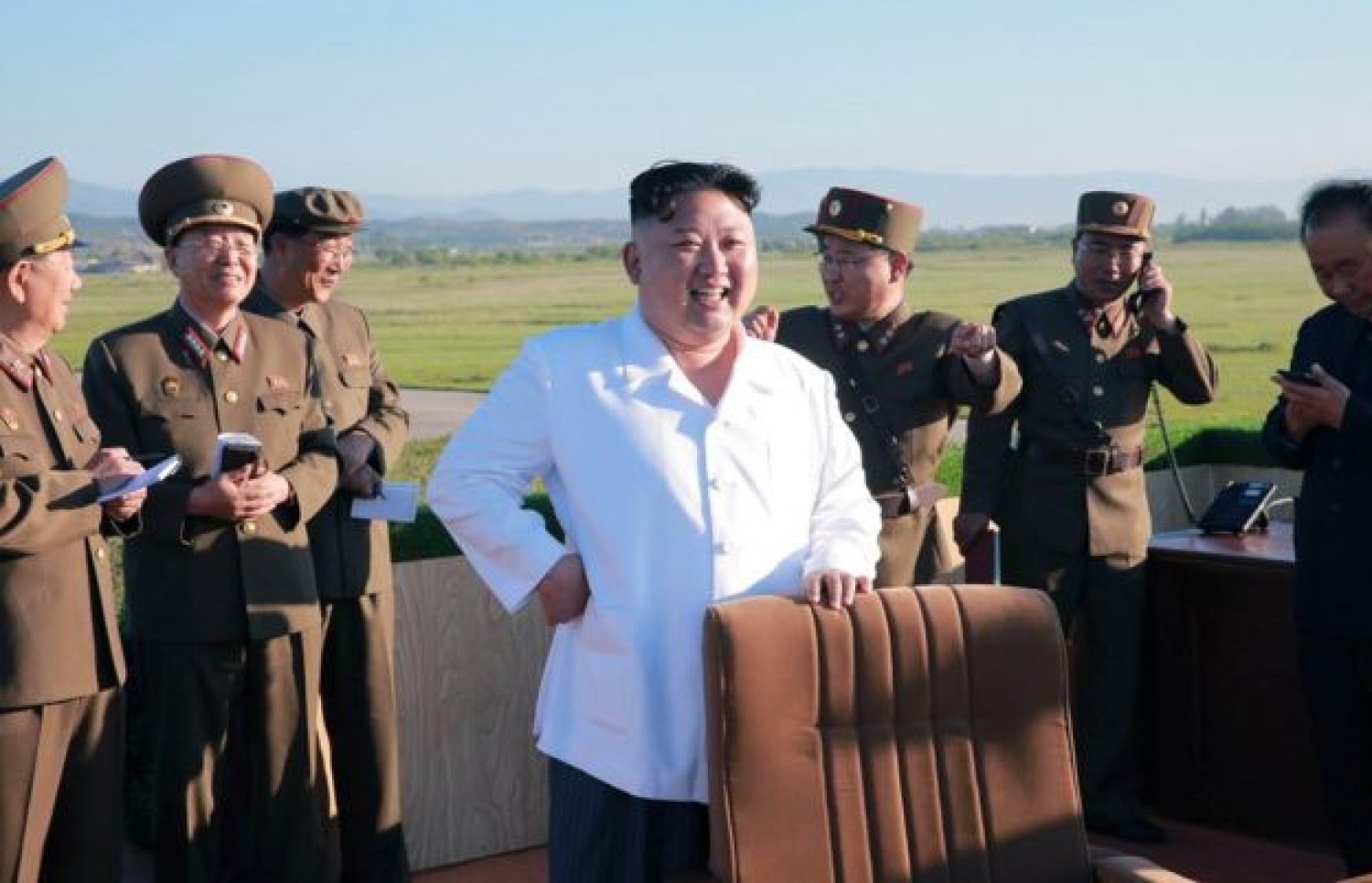 ނޯތު ކޮރެއާ އިން މިސައިލް ޓެސްޓް ކުރަނީ އެ ގައުމުގެ ލީޑަރު ކިމް ޖޮން-އުންގެ ބެއްލެވުމުގެ ދަށުން. --ފޮޓޯ:ރޮއިޓާސް