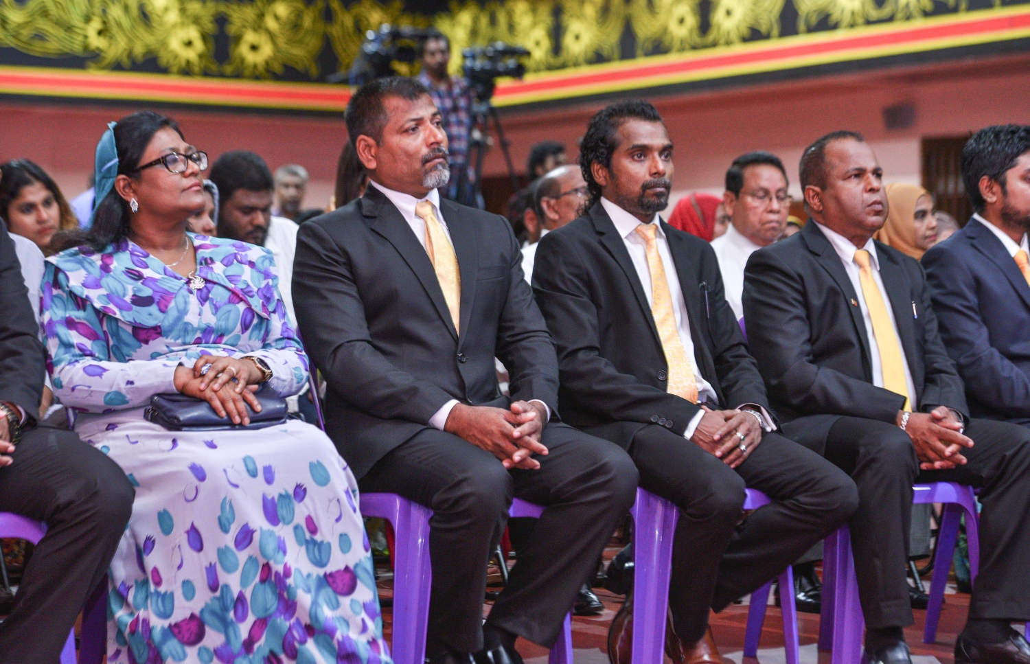 މާލެ: ޖޫން 3، 2017- މާލެ ސިޓީ ކައުންސިލްގެ ބައެއް އާ މެންބަރުން، އެ ބޭފުޅުން ހުވާކުރެއްވުމަށް ބޭއްވި ރަސްމިއްޔާތުގައި.---މިހާރު ފޮޓޯ: ހުސެއިން ވަހީދު