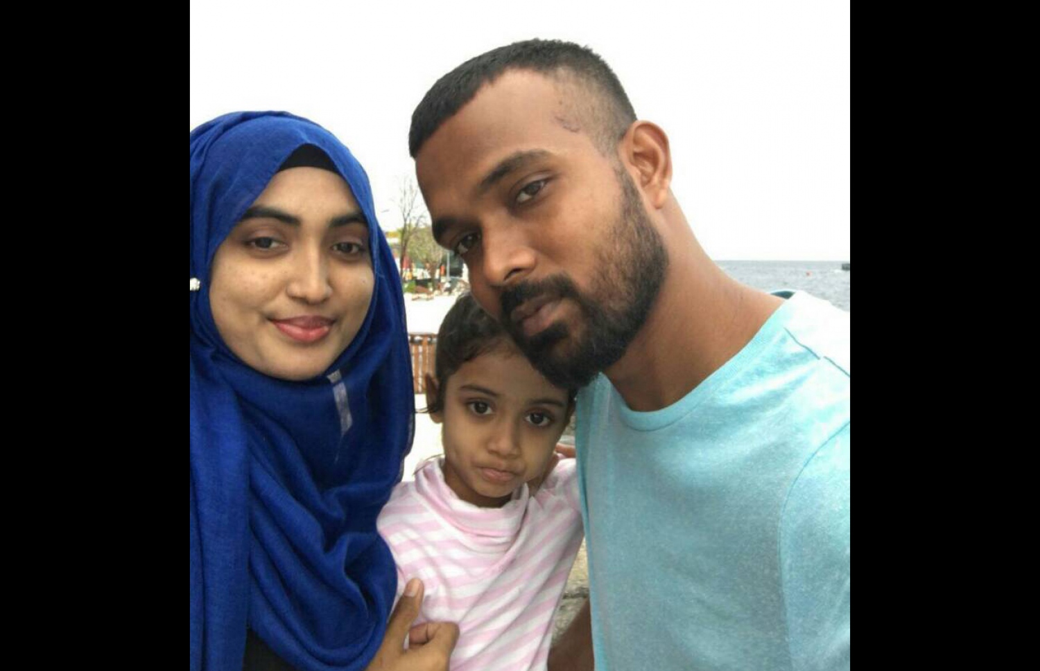 ސުމޭދާއި އޭނާގެ އަންހެނުން އަދި ދަރިފުޅު.