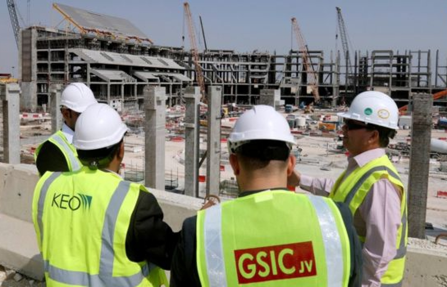 ގަތަރުގެ ކޮންސްޓްރަކްޝަން ދާއިރާގައި ގަލްފުގެ ގިނަ ކުންފުނިތަކުން ހަރަކާތްތެރިވޭ. --ފޮޓޯ:ރޮއިޓާސް