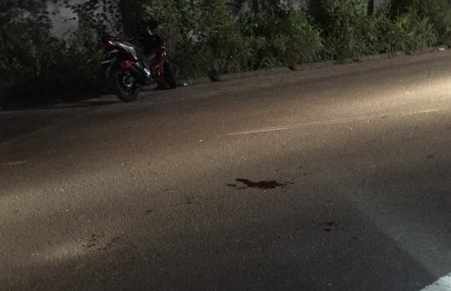 ހުޅުމާލެ: މިތަނުގައި އެކަށީގެންވާ އަލިކަން ނެތުމުގެ ކަންބޮޑުވުން ފާޅުކުރާތާ ގިނަ ދުވަސްތަކެއް ވެފައިވީ ނަމަވެސް ހައްލެއް ނާދޭ. --ފޮޓޯ/މިހާރު