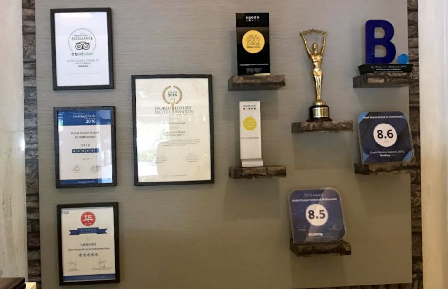 އޯޝަން ގްރޭންޑަށް ލިބިފައިވާ ބައެއް އެވޯޑްތައް