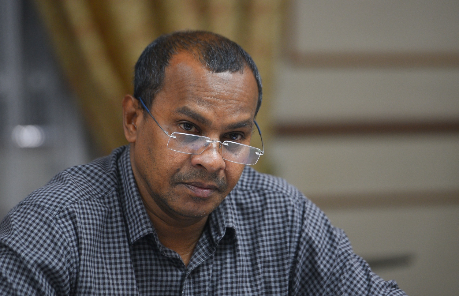 މާފަންނު ހުޅަނގު ދާއިރާގެ މެމްބަރު ފަލާހު: ހިޔާ މަޝްރޫއުގެ ކޮރަޕްޝަން ބަލައި ފިޔަވަޅު އެޅުމަށް އޭނާ ވަނީ ހުށަހަޅުއްވާފައި. --މިހާރު ފޮޓޯ