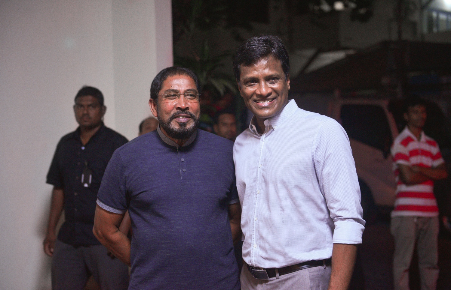 ގާސިމާއި އުމަރު: ދެބޭފުޅުންގެ މެދުގައި ގާތްގުޅުމެއް އޮންނަތާ 20 އަހަރު ވެފައިވާ ކަމަށް އުމަރު ވިދާޅުވި.---ފޮޓޯ: މިހާރު