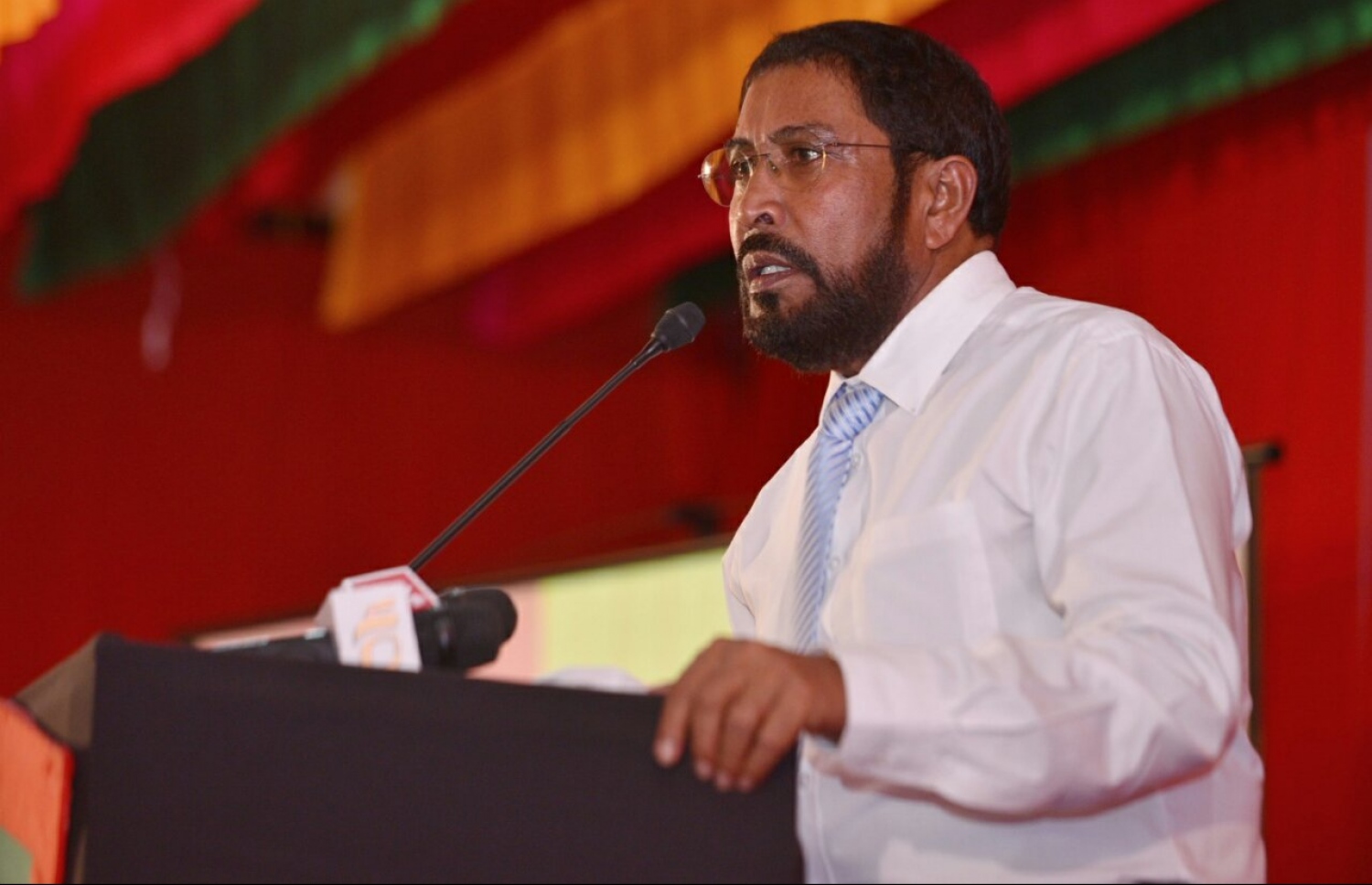 ގާސިމް މިރޭގެ ޖަލްސާގައި ވާހަކަ ދައްކަވަނީ -- ފޮޓޯ؛ ހުސެއިން ވަހީދު/ މިހާރު