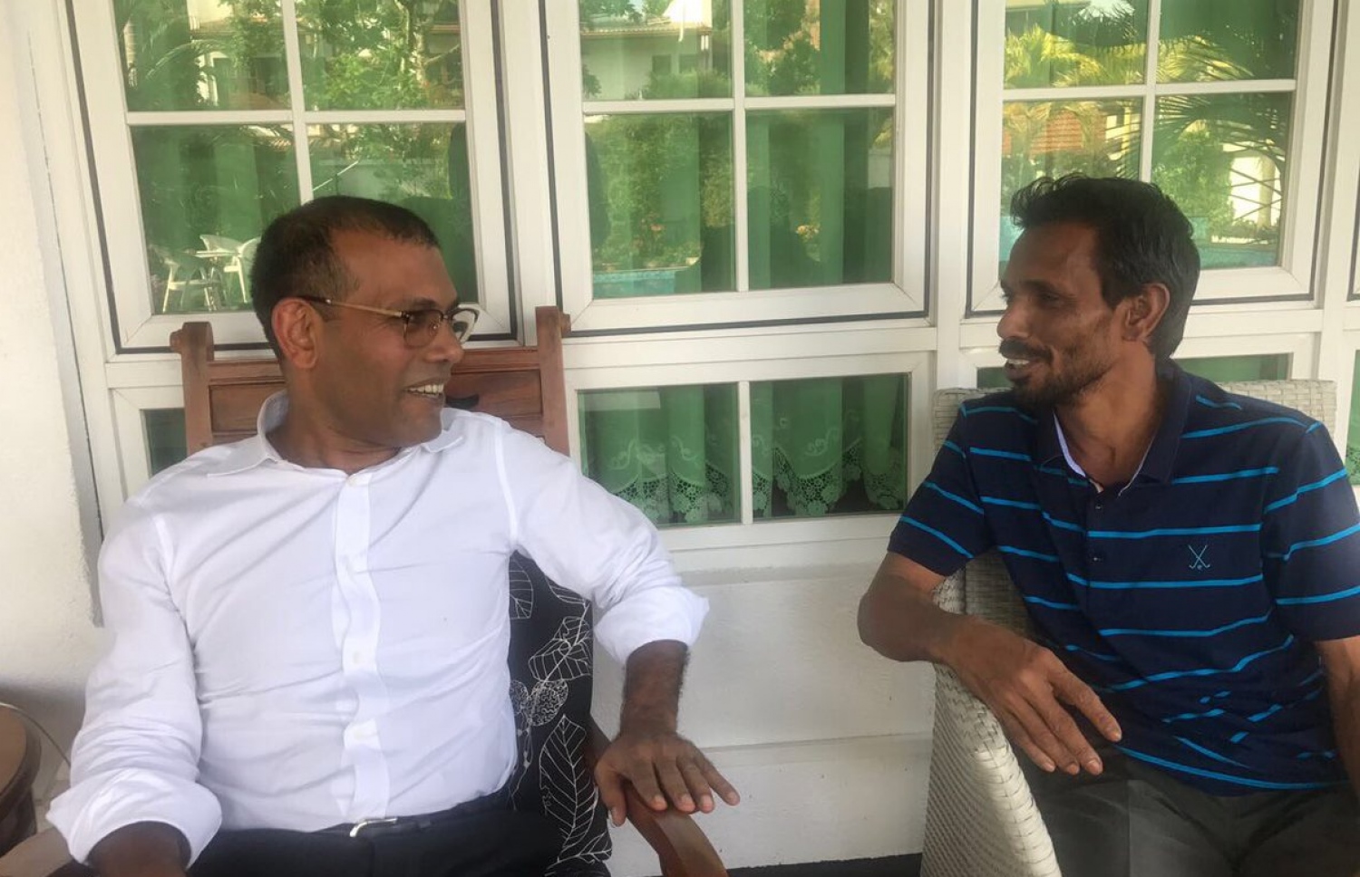 މިވަގުތު ލަންކާގައި އުޅުއްވާ ކުރީގެ ރައީސް ނަޝީދާ، މުހައްމާ ބައްދަލުކުރައްވަނީ.