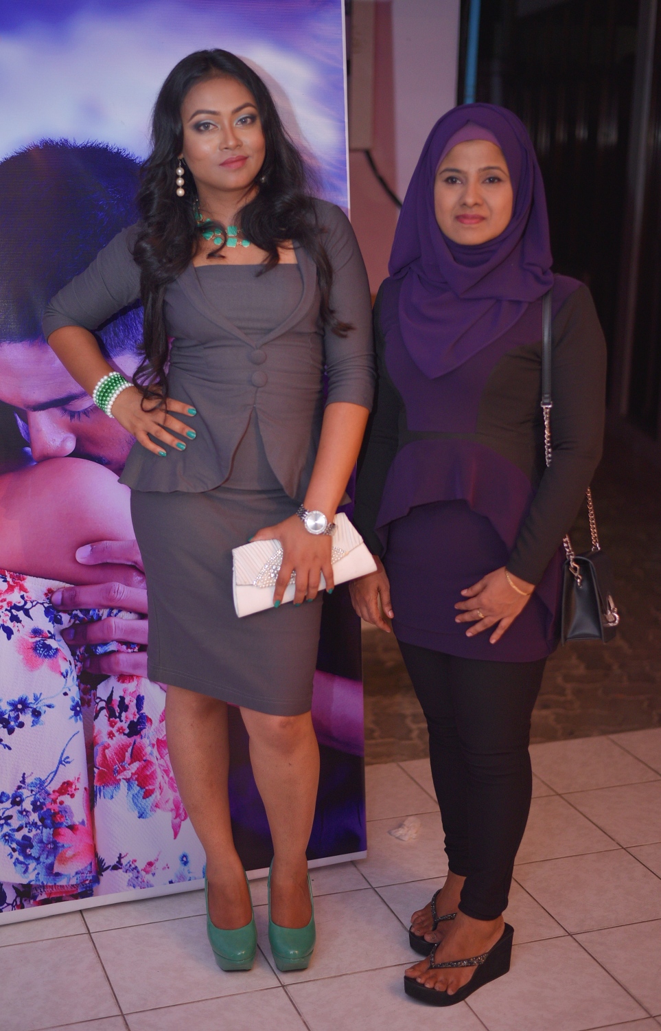 މާލެ: ޖުލައި 8، 2017: ފިލްމް "ބޮސް" ލޯންޗް ކުރުމަށް އޮލިމްޕަހުގައި ބޭއްވި ހަފުލާގައި ޕްރޮޑިއުސަރު ނަހުލާ(ވ) އަދި ފިލްމުގެ ޑައިރެކްޓަރު ރިޝްމީ ބައިވެރިވަނީ.-- ފޮޓޯ: ހުސެން ވަހީދު/ މިހާރު