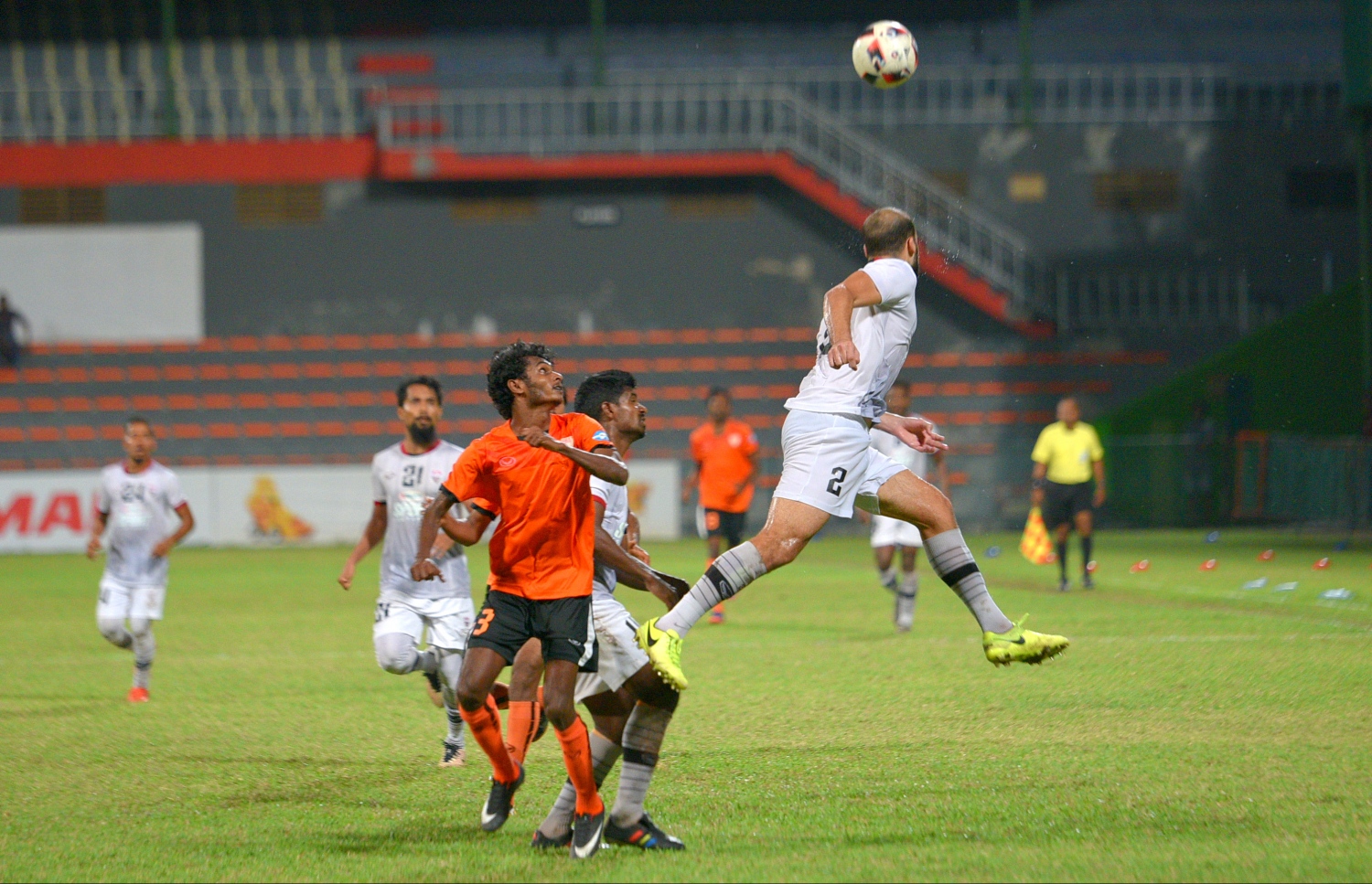 ޓީސީ އާއި އީގަލްސް މިރޭ ކުޅުނު މެޗުގެ ތެރެއިން.-- ފޮޓޯ: ހުސެއިން ވަހީދު/ މިހާރު