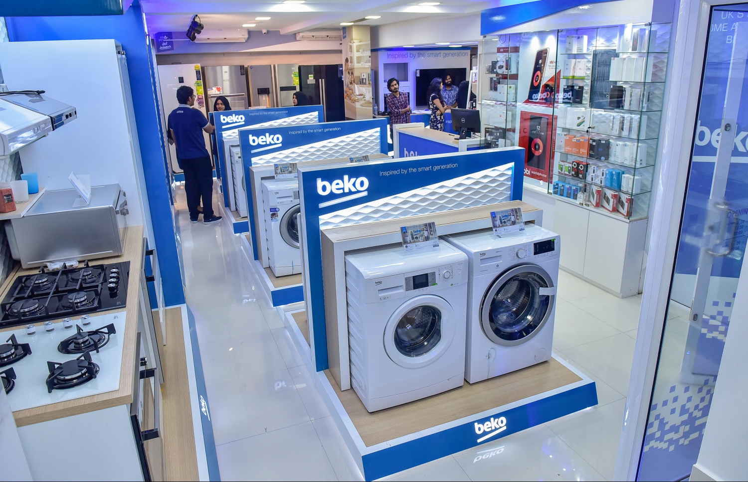 "ލިޓަސް" އިން މާލޭގައި ހުޅުވި ލިޓަސް ހޯމް ސެންޓާ ޝޯރޫމްގައި ބަހައްޓާފައިވާ ބެކޯ ބްރޭންޑްގެ އުފެއްދުންތަކެއް.-. ފޮޓޯ:ނިޝާން އަލީ/މިހާރު