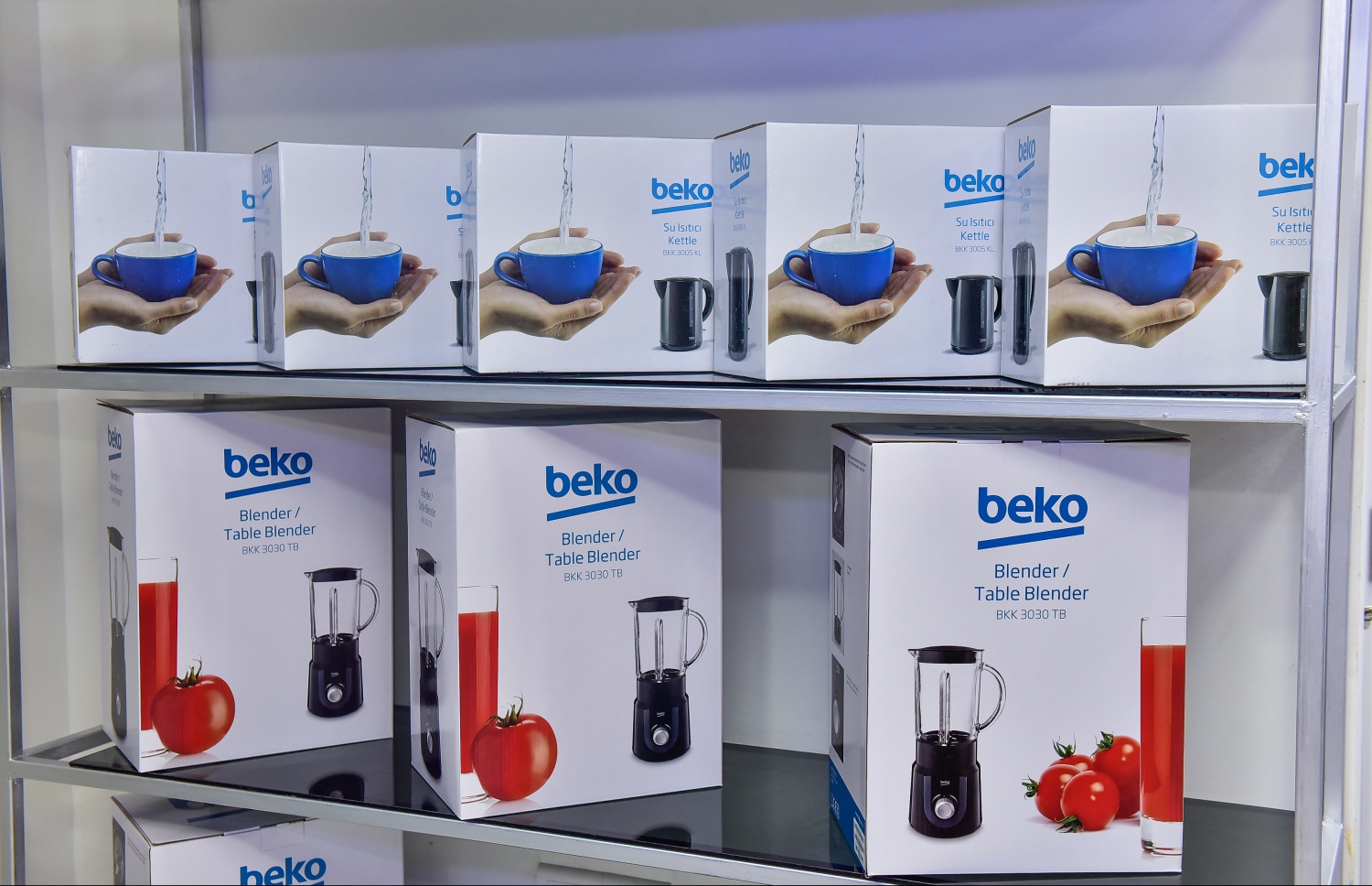 މާލެ: 13 ޖުލައި 2017، ރާއްޖޭގައި ފުޅާ ދާއިރާއެއްގައި ސައިކަލްގެ ވިޔާފާރި ކުރާ ލިޓަސް އިން މާލޭގައި ހުޅުވި ހޯމް ސެންޓަރުގެ ޝޯ ރޫމް.--- މިހާރު ފޮޓޯ: ނިޝާން އަލީ