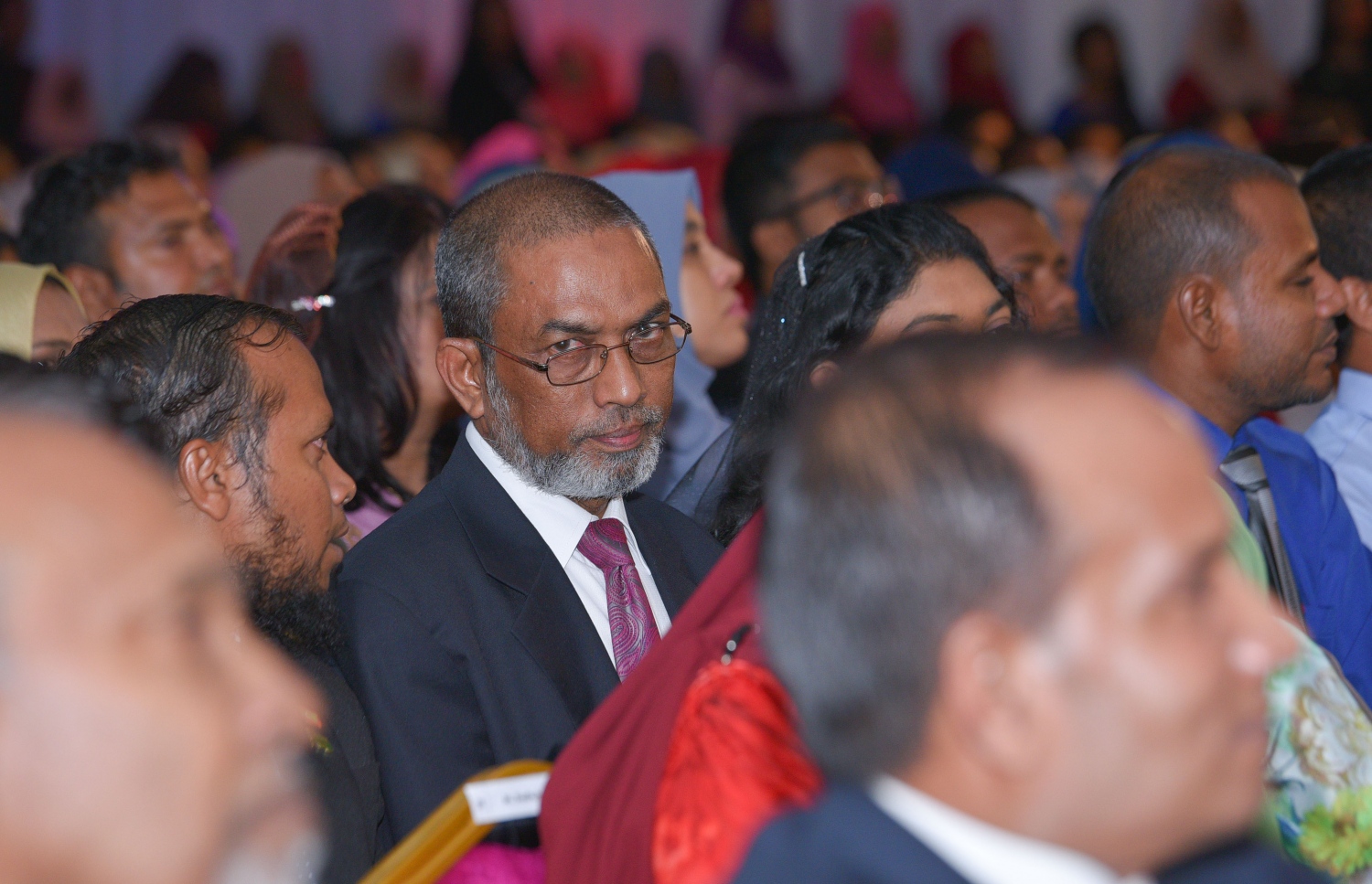 މާލެ: ޖުލައި 13، 2017- މިދިޔަ އަހަރުގެ އޯ ލެވެލް އިމްތިހާނުގެ ގަދަ 10 ގައި ހިމެނުނު ދަރިވަރުންނަށް އިނާމު ދިނުމަށް ބޭއްވި ހަފުލާގެ ތެރެއިން: މި އިމްތިހާނުގައި ދުނިޔޭގެ ފެންވަރުގައި އެކި މާއްދާތަކުން ގަދަ 10 ގައި ރާއްޖޭގެ 48 ދަރިވަރަކު ވެސް ހިމެނުނު. އަދި ރާއްޖޭގެ ގަދަ 10 ގައި 589 ދަރިވަރަކަށް ހިމެނިފައިވޭ.---މިހާރު ފޮޓޯތައް: ހުސެއިން ވަހީދު