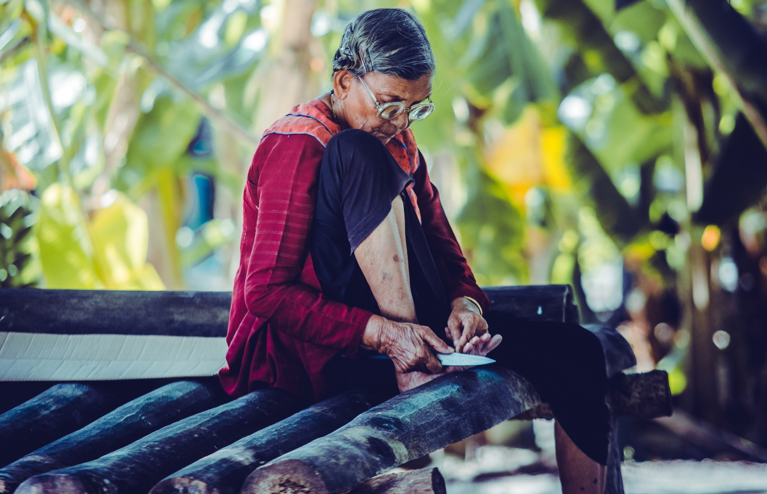 އަލިބެގެ ދޮށީ އަންހެން ދަރި ސިއްތި ހޮޅުއައްޓެއްގައި އިށީދެގެން: އަލިބެގެ ހަ ދަރިން ވެސް ދުނިޔޭގައި އެބަ ތިބި-- ފޮޓޯ: ތަލްއަތު މުހައްމަދު