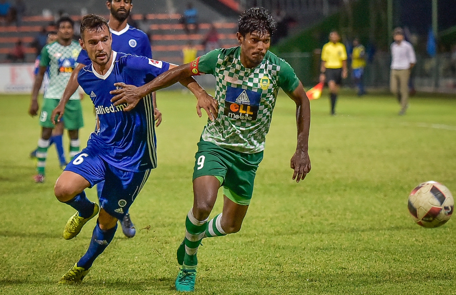 ނިއުގެ ކަންޑޭލާ (ވ) ކައިރިން މާޒިޔާގެ އަސަދުﷲ ބޯޅަ ހިފައިގެންދަނީ--. ފޮޓޯ:ނިޝާން އަލީ/ މިހާރު