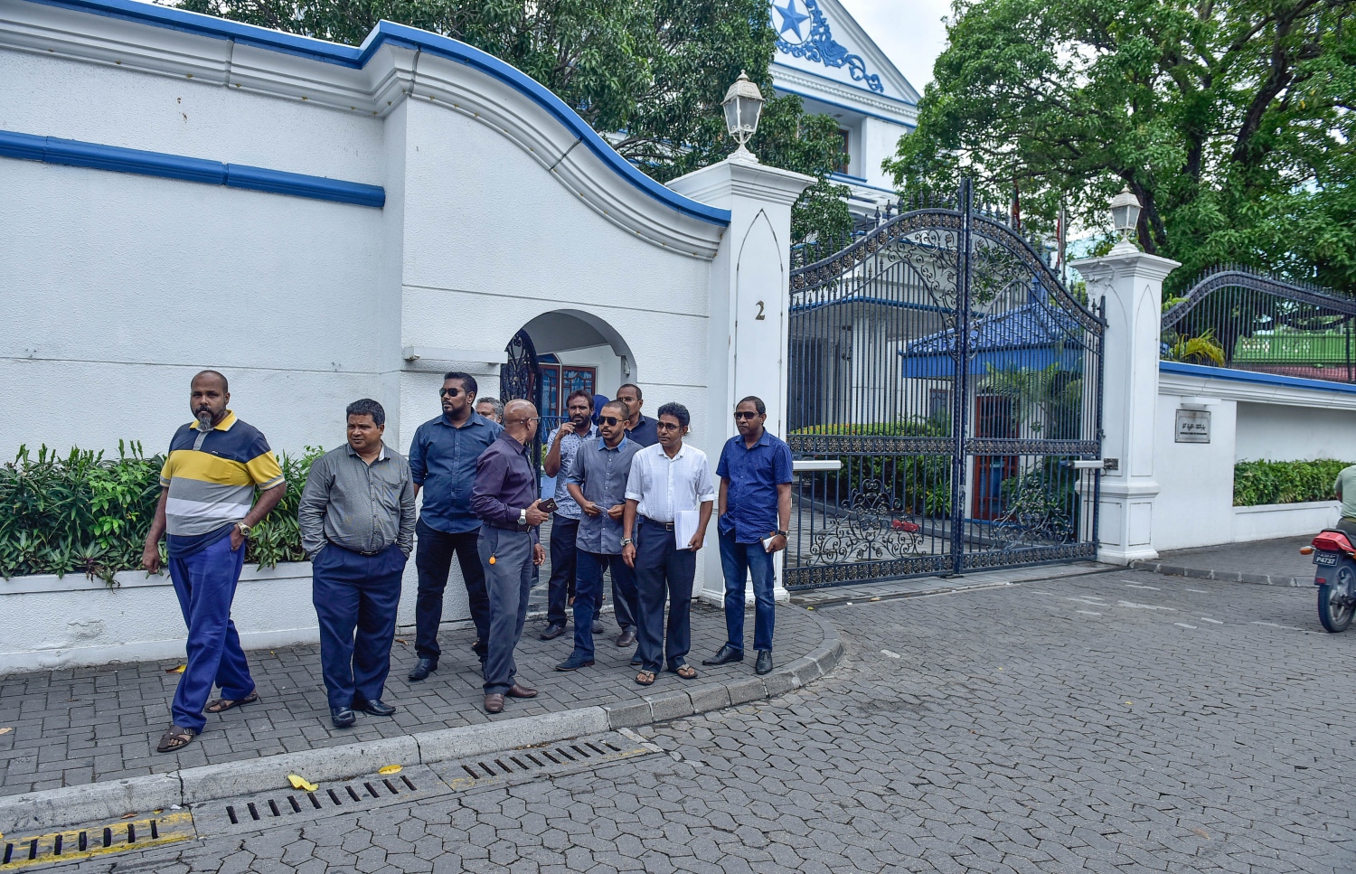 ގޮނޑި ގެއްލިއްޖެ ކަމަށް އީސީން ކަނޑައެޅި މެމްބަރުންތަކެއް ސުޕްރީމް ކޯޓު ކައިރީގައި. --