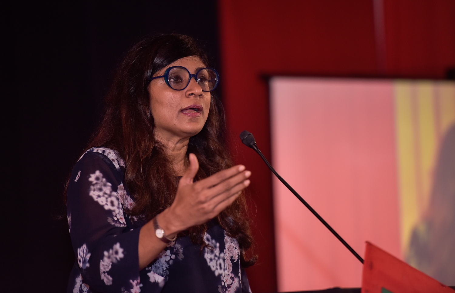 ޖުލައި 23، 2017- އިދިކޮޅު ފަރާތްތަކުން ޖުމްހޫރީ ޕާޓީގެ ހަރުގެ މ. ކުނޫޒްގައި ބޭއްވި ޖަލްސާގައި އެމްޑީޕީގެ ކުރީގެ ޗެއާޕާސަން މެމްބަރު މާރިޔާ އަހުމަދު ދީދީ ވާހަކަ ދައްކަވަނީ.---މިހާރު ފޮޓޯ: ހުސެއިން ވަހީދު