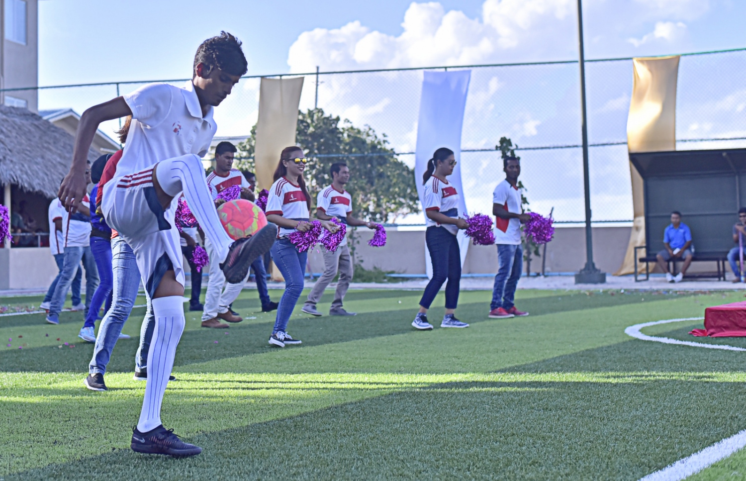 ދަނޑު ހުޅުވުމުގެ ރަސްމިއްޔާތުގެ ތެރެއިން ކުރިއަށްދިޔަ މުނިފޫހިފިލުވުމުގެ ހަރަކާތް.-- ފޮޓޯ: އައްޒާމް އަލިފުޅު/ މިހާރު