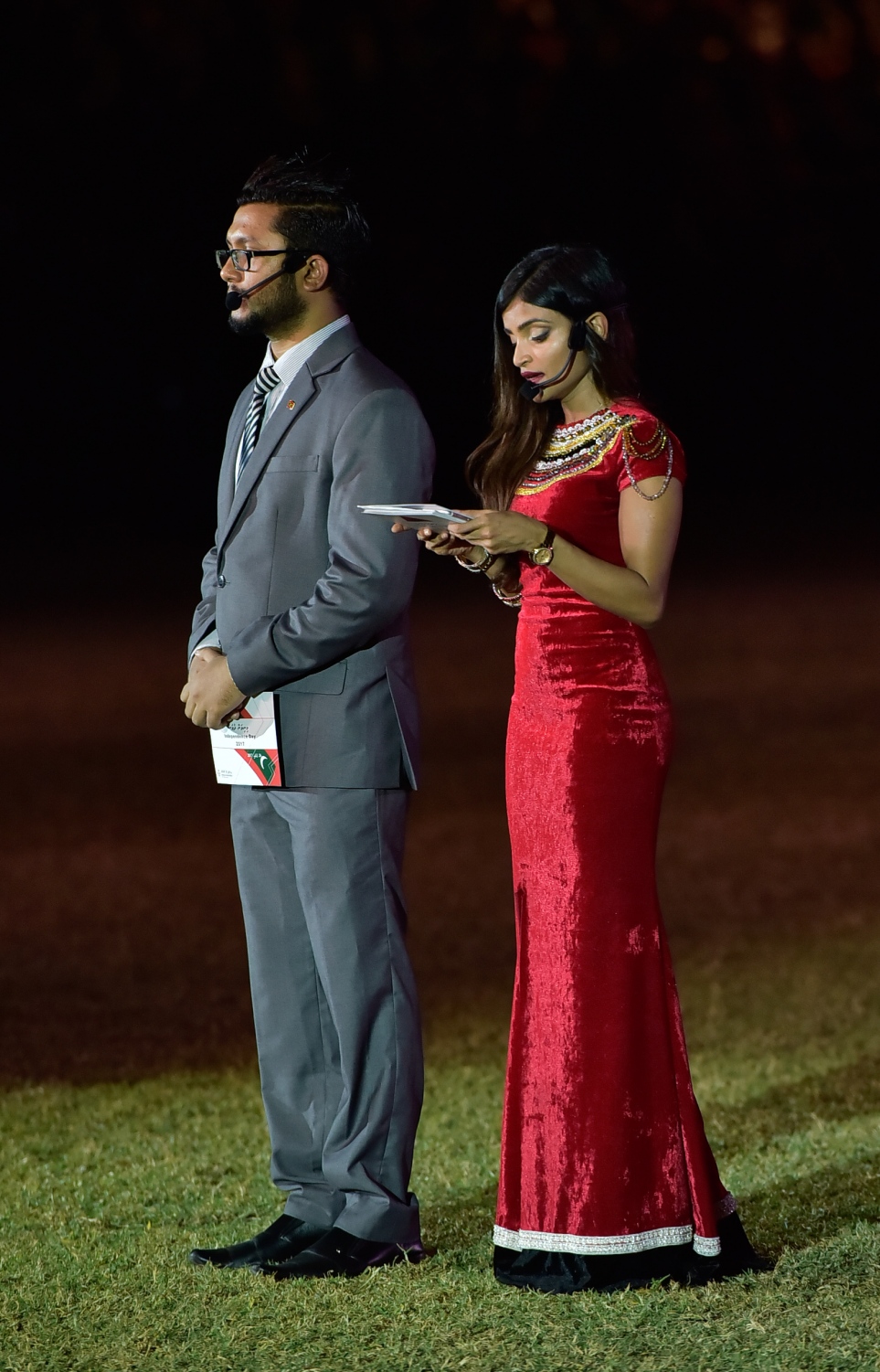 މާލެ: ޖުލައި 26، 2017: މި އަހަރުގެ މިނިވަން ދުވަހާ ގުޅިގެން ގަލޮޅު ދަނޑުގައި ބޭއްވި ހެވިކަމާއި ކުޅިވަރުގެ ހަފުލާ ހުށަހަޅައިދެނީ.---މިހާރު ފޮޓޯ: ހުސެއިން ވަހީދު