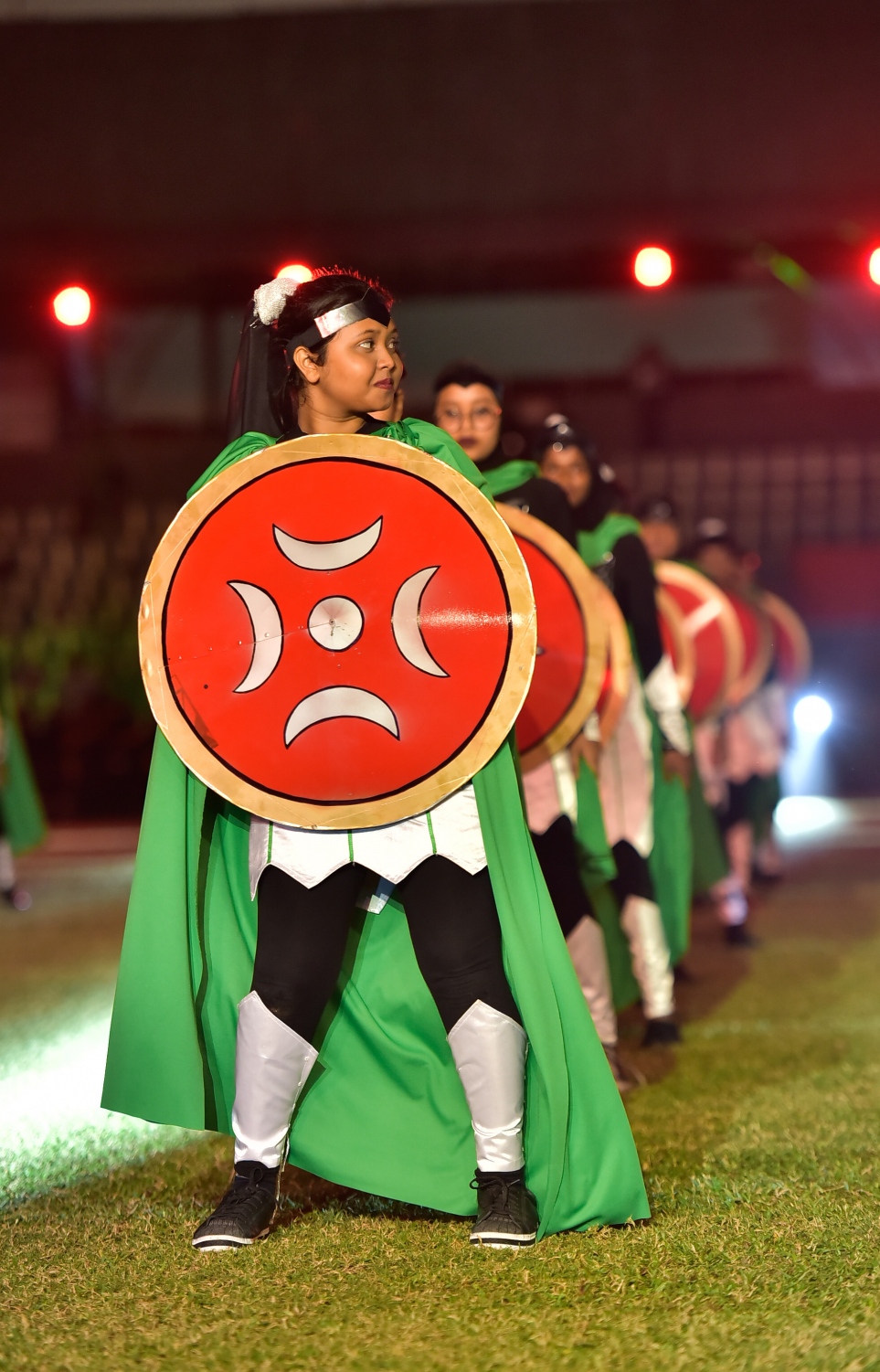 މާލެ: ޖުލައި 26، 2017: މި އަހަރުގެ މިނިވަން ދުވަހާ ގުޅިގެން ގަލޮޅު ދަނޑުގައި ބޭއްވި ކުޅިވަރުތަކުގެ ތެރެއިން ސްކޫލު ކުދިންތަކެއް އައިޓަމެއް ހުށަހަޅައިދެނީ.---މިހާރު ފޮޓޯ: ހުސެއިން ވަހީދު