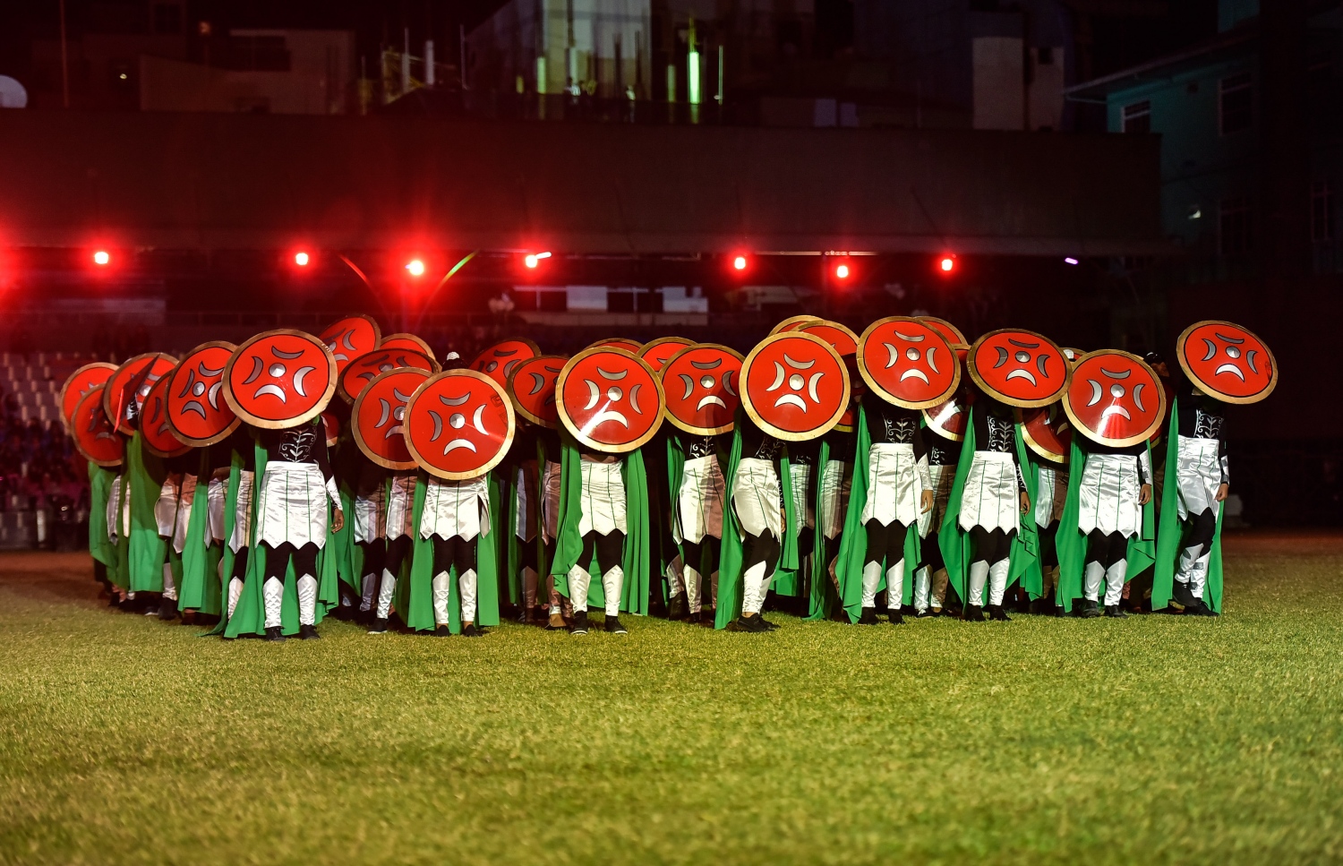 މާލެ: ޖުލައި 26، 2017: މި އަހަރުގެ މިނިވަން ދުވަހާ ގުޅިގެން ގަލޮޅު ދަނޑުގައި ބޭއްވި ކުޅިވަރުތަކުގެ ތެރެއިން ސްކޫލު ކުދިންތަކެއް އައިޓަމެއް ހުށަހަޅައިދެނީ.---މިހާރު ފޮޓޯ: ހުސެއިން ވަހީދު