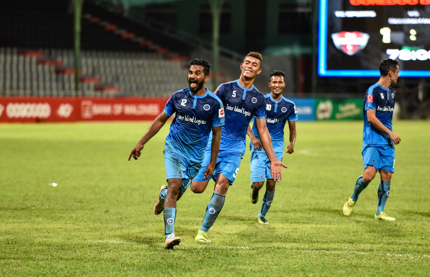 ދަގަނޑޭ ނިއުގެ ދެ ވަނަ ލަނޑު ޖެހުމަށް ފަހު އުފާފާޅުކުރަނީ.-- ފޮޓޯ: ހުސެއިން ވަހީދު/ މިހާރު