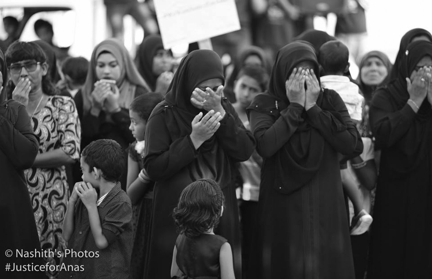 އަނަސްއަށް އިންސާފު ހޯދައިދިނުމަށް ގޮވާލާ ބޭއްވި އެއްވުމެއް. - ފޮޓޯ: ނާޝިތު