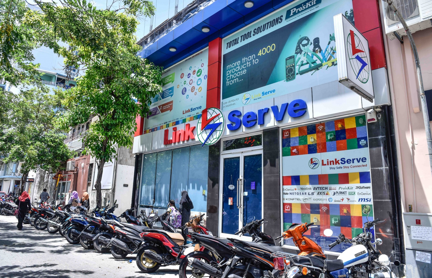 ލިންކް ސާވް އިން މާލޭގައި ހިންގާ ފިހާރައެއް-- ފޮޓޯ: ހުސެއިން ވަހީދު /މިހާރު