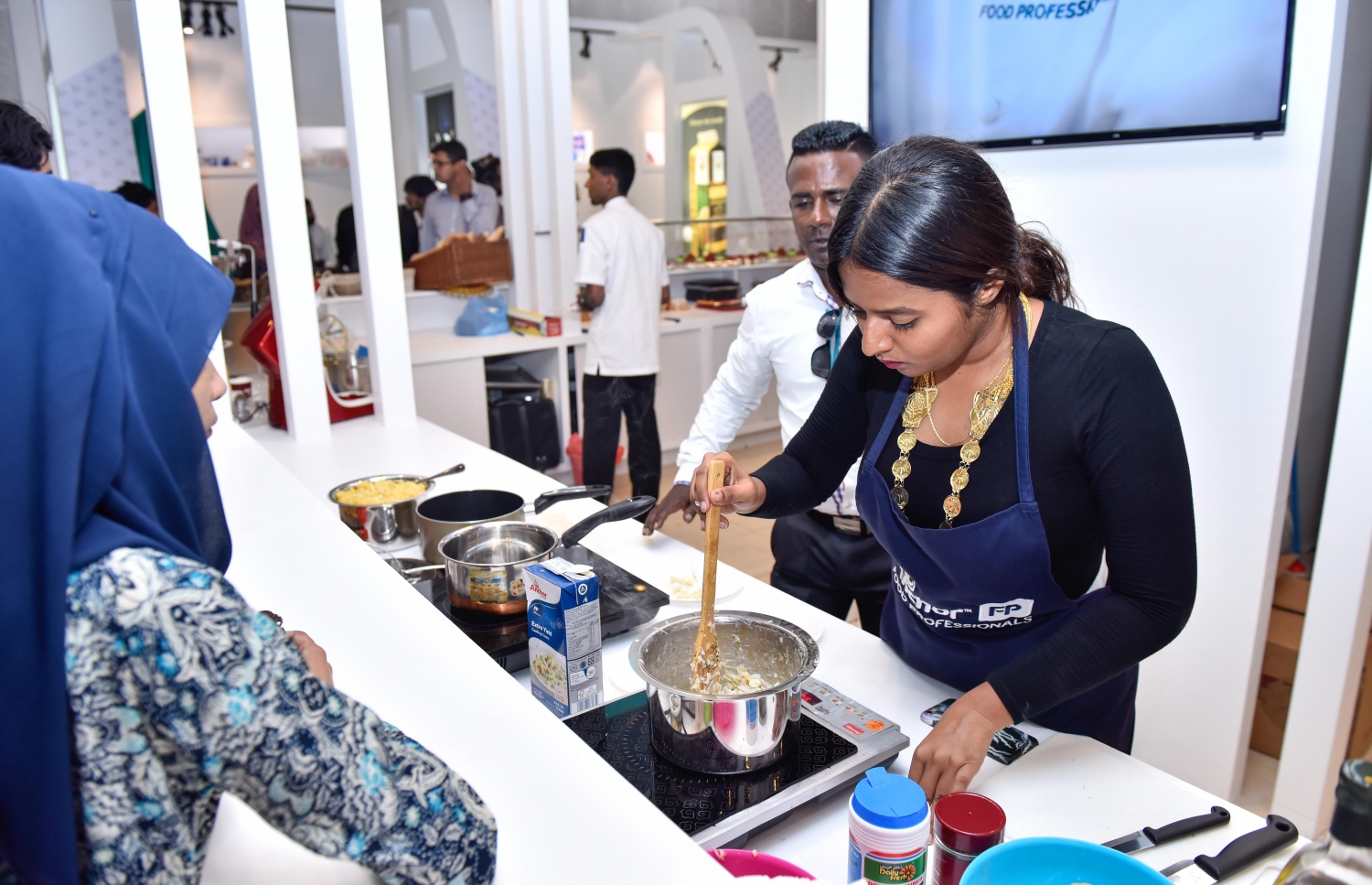 މާލެ: އޮގަސްޓް 8، 2017- ރާއްޖޭގައި ބާއްވަމުން އަންނަ އެންމެ ބޮޑު އިންޓަނޭޝަނަލް ފެއާ ކަމަށް ވާ ފުޑް އެންޑް ހޮސްޕިޓަލިޓީ އޭޝިއާ މޯލްޑިވްސް (އެފްއެޗްއޭއެމް) ފެއާގެ ތެރެއިން.---މިހާރު ފޮޓޯތައް: ހުސެއިން ވަހީދު