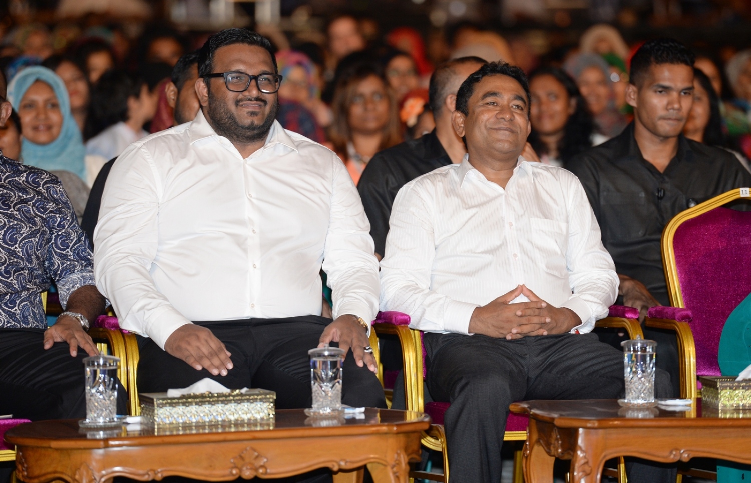 ރައީސް އަބްދުﷲ ޔާމީނާއި ކުރީގެ ނައިބު ރައީސް އަހުމަދު އަދީބު.---ރައީސް އޮފީސް ފޮޓޯ