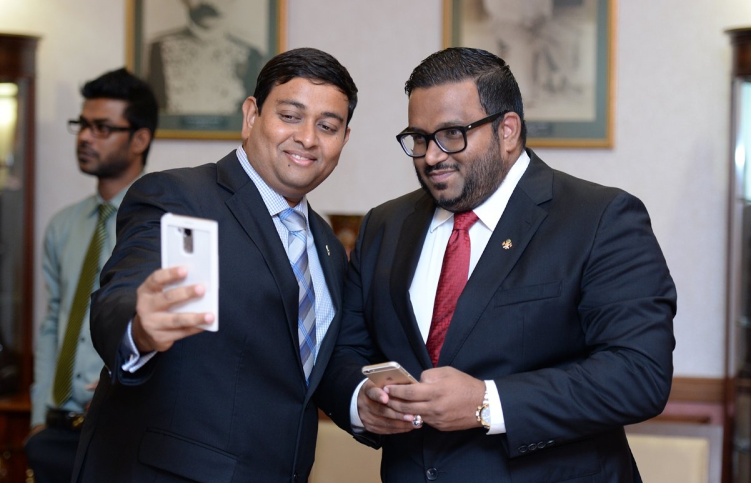 އަދީބާއި ޝައިނީ: އެމްއެމްޕީއާރުސީގައި ވަރަށް ގިނަ ވަގުތު ހޭދަކުރެއްވި --ރައީސް އޮފީސް ފޮޓޯ