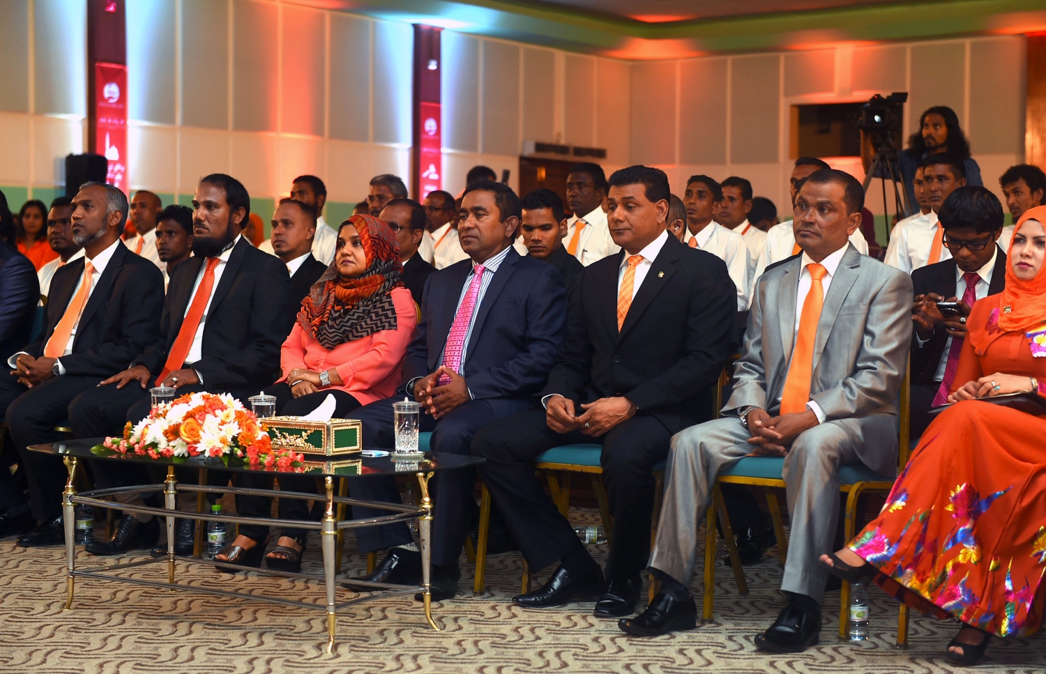 އެމްޑީއޭގެ ކޮންގްރެސް އިފުތިތާހު ކުރުމަށް ފެބްރުއަރީ 6، 2015 ގައި ބޭއްވި ޖަލްސާގައި ރައީސް އަބްދުﷲ ޔާމީން ބައިވެރިވެވަޑައިގަަންނަވަނީ: އެމްޑީއޭ އާއި ޕީޕީއެމްގެ ކޯލިޝަން އުވުނީ 2018 ގެ ރިޔާސީ އިންތިހާބާ ހަަމައިން.