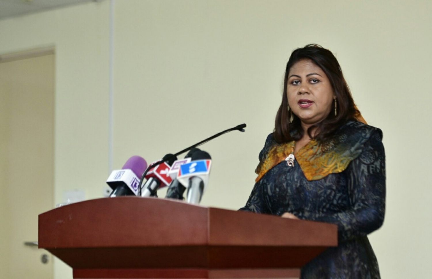 އެމްއެމްއޭގެ ގަވަރުނަރުކަމުގެ މަގާމުން އަޒީމާ އިސްތިއުފާ ދެއްވިކަން މިއަދު އިއުލާން ކުރައްވަނީ -- ފޮޓޯ: ހުސެއިން ވަހީދު/ މިހާރު