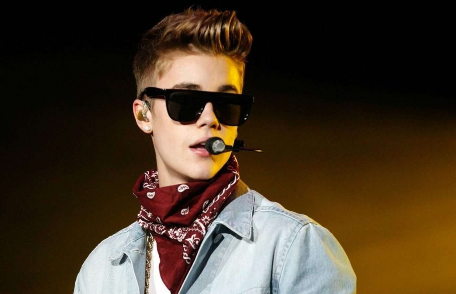 ޖަސްޓިން ބީބާ: އޭނާ އޮތީ ލިސްޓްގެ ހަތް ވަނާގައި.