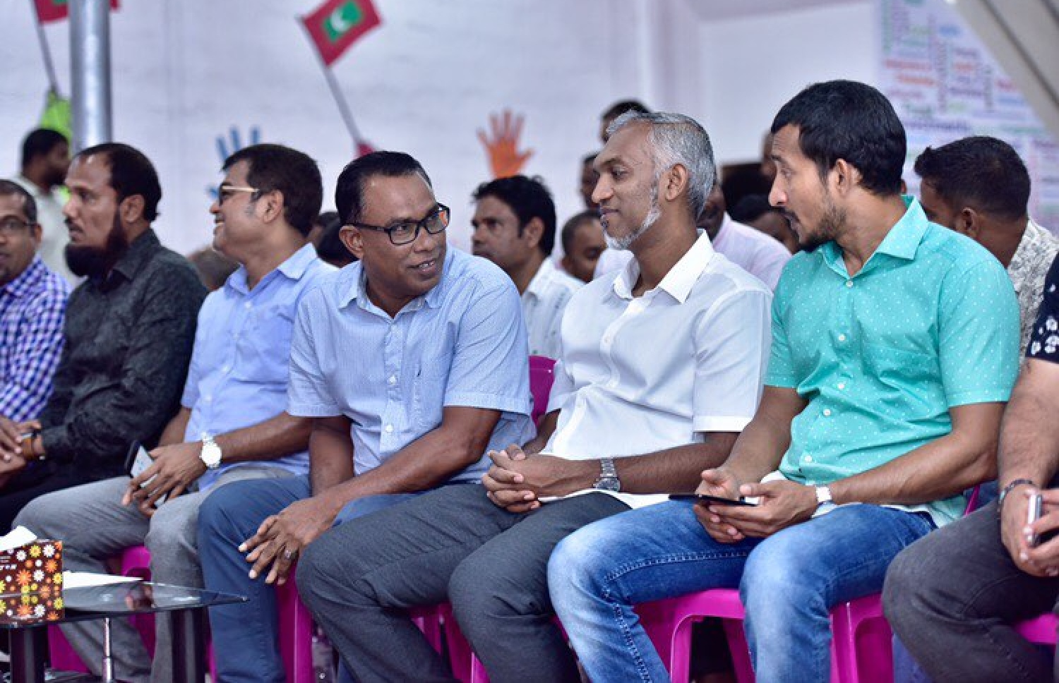 ޕީޕީއެމްގެ "ރުމާލު 2" ޖަގަހައިގައި މިރޭ ބޭއްވި ޖަލްސާގައި ބައެއް ވަޒީރުންނާއި ސަރުކާރަށް ތާއީދު ކުރައްވާ މެމްބަރުން.---މިހާރު ފޮޓޯ: ނިޝާން އަލީ