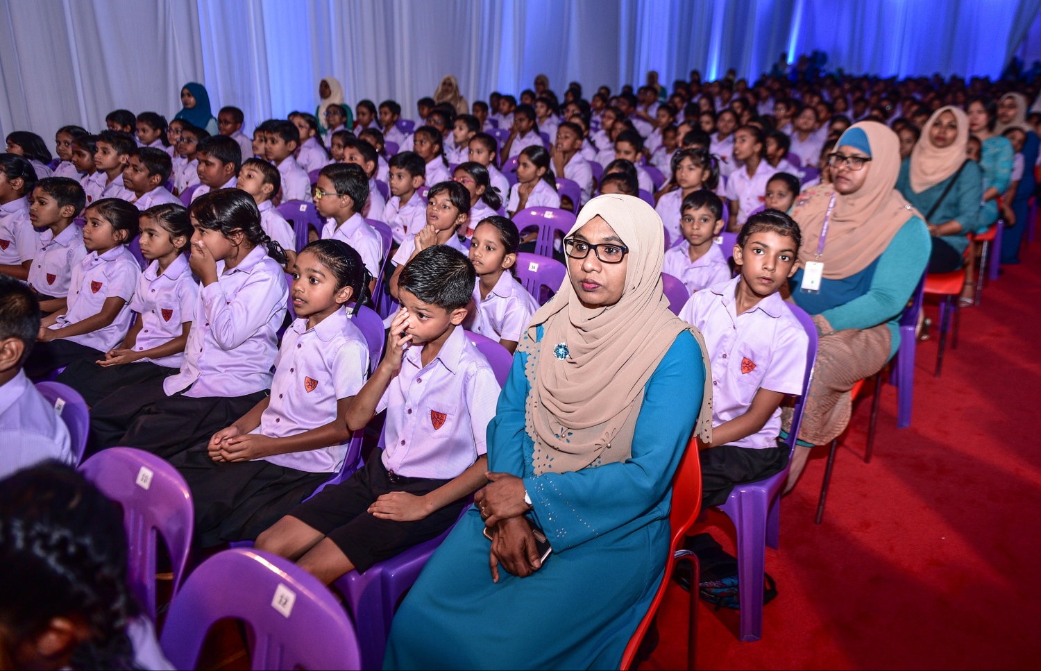 މާލެ: އޮގަސްޓް 18، 2017- ޣިޔާސުއްދީން ސްކޫލުގެ މިދިޔަ އަހަރުގެ އަހަރީ އިނާމު ދިނުމުގެ ޖަލްސާގެ ތެރެއިން.---މިހާރު ފޮޓޯ: ހުސެއިން ވަހީދު