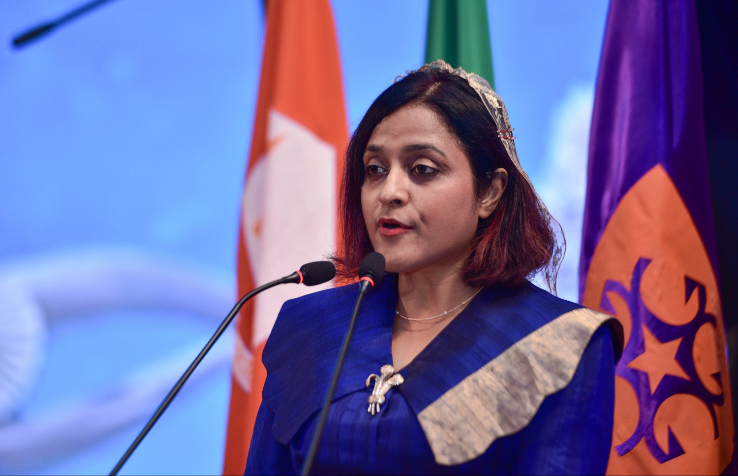 މާލެ: އޮގަސްޓް 18، 2017- ޣިޔާސުއްދީން ސްކޫލުގެ މިދިޔަ އަހަރުގެ އަހަރީ އިނާމު ދިނުމުގެ ޖަލްސާގެ ޝަރަފުވެރި މެހެމާނު، މިނިސްޓްރީ އޮފް ހެލްތުގެ ސްޓޭޓް މިނިސްޓަރު ދުންޔާ މައުމޫން ވާހަކަދައްކަވަނީ.---މިހާރު ފޮޓޯ: ހުސެއިން ވަހީދު