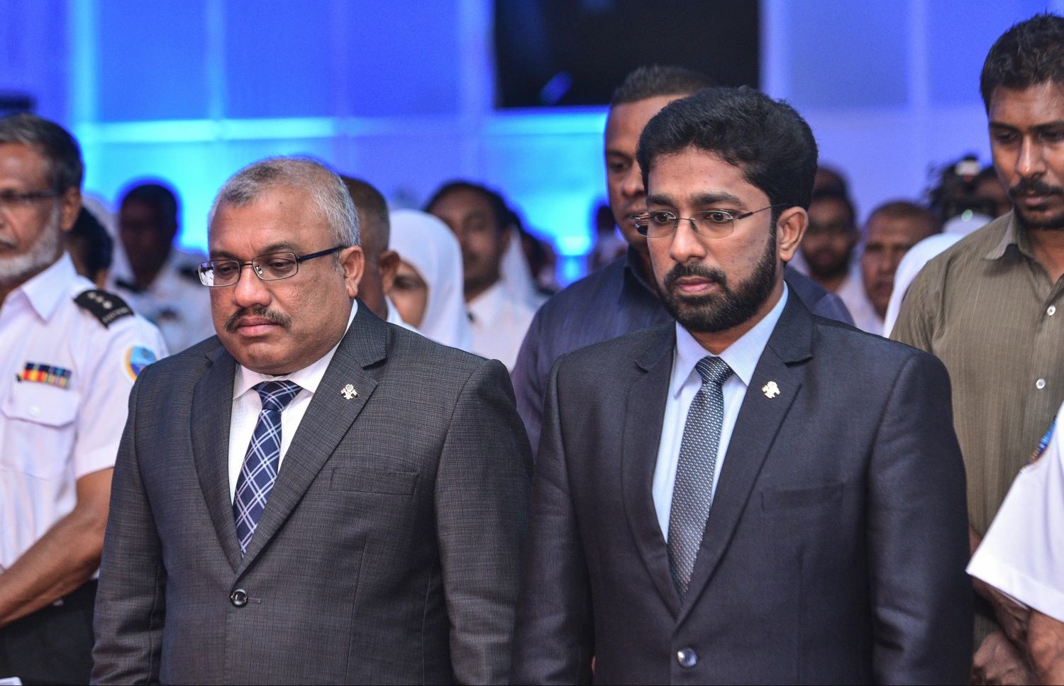 މާލެ: އޮގަސްޓް 20، 2017- ކަސްޓަމްސްގެ 127 ވަނަ އަހަރީ ދުވަހުގެ މުނާސަބަތުގައި ބޭއްވި ޚާއްސަ ޖަލްސާގައި ނައިބު ރައީސް އަބްދުﷲ ޖިހާދު (ވ) އަދި ހޯމް މިނިސްޓަރު އަޒްލީން އަހުމަދު ބައިވެރިވެވަޑައިގަންނަވަނީ.---މިހާރު ފޮޓޯ: ހުސެއިން ވަހީދު