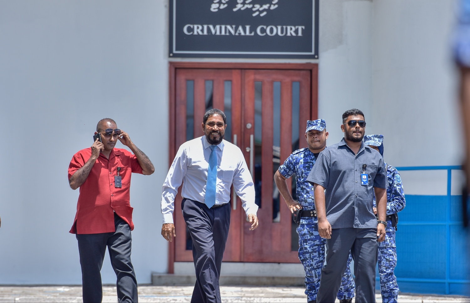 މިދިޔަ ބުދަ ދުވަހު ކްރިމިނަލް ކޯޓުގައި ބޭއްވި ޝަރީއަތުގެ އަޑުއެހުމަކަށް ފަހު ގާސިމް ވަޑައިގަންނަވަނީ.---މިހާރު ފޮޓޯ