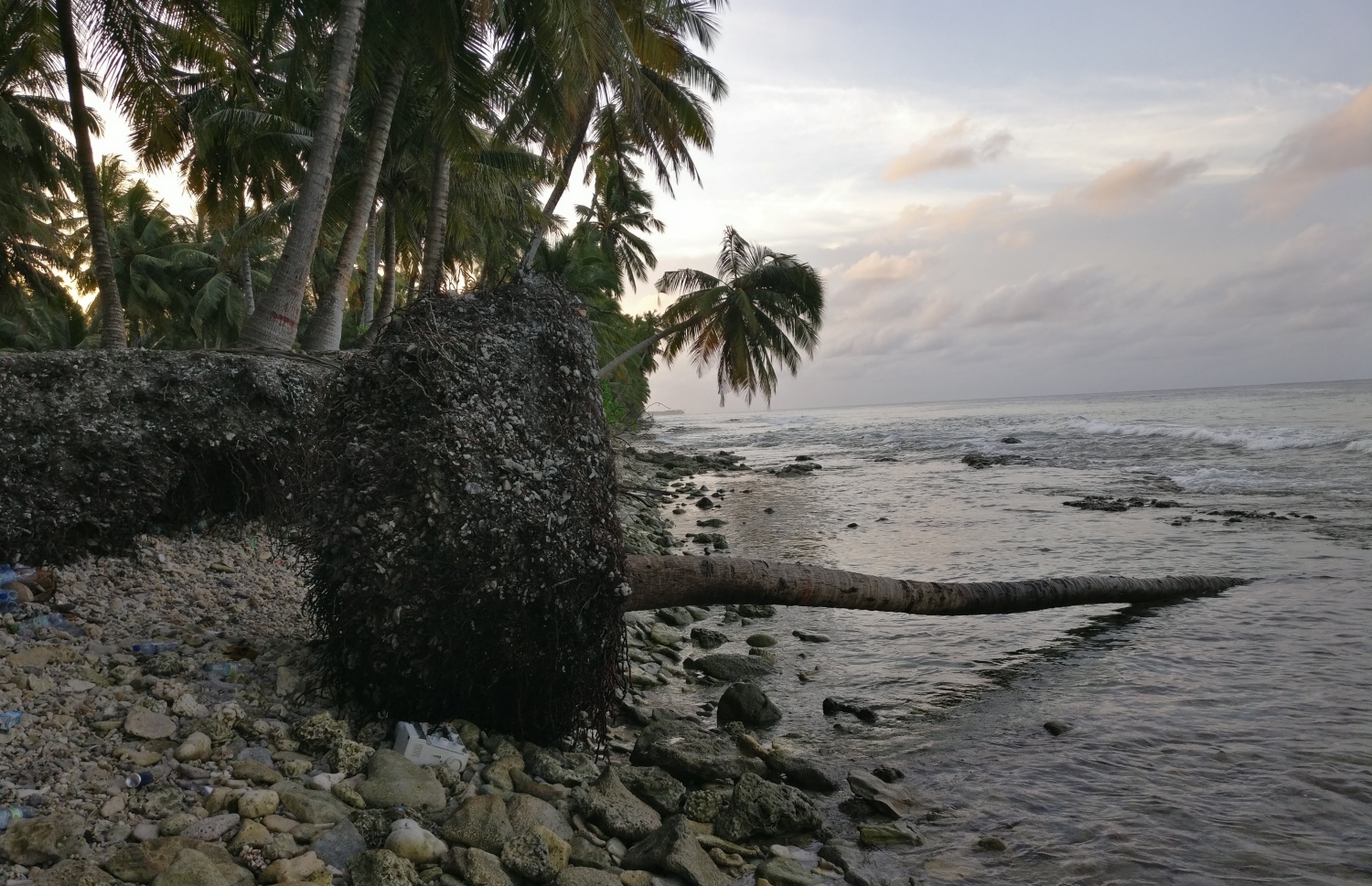 ފުވައްމުލަކުގެ އިރުމަތީ ފަރާތުން ގިރާ ސަރަހައްދު.