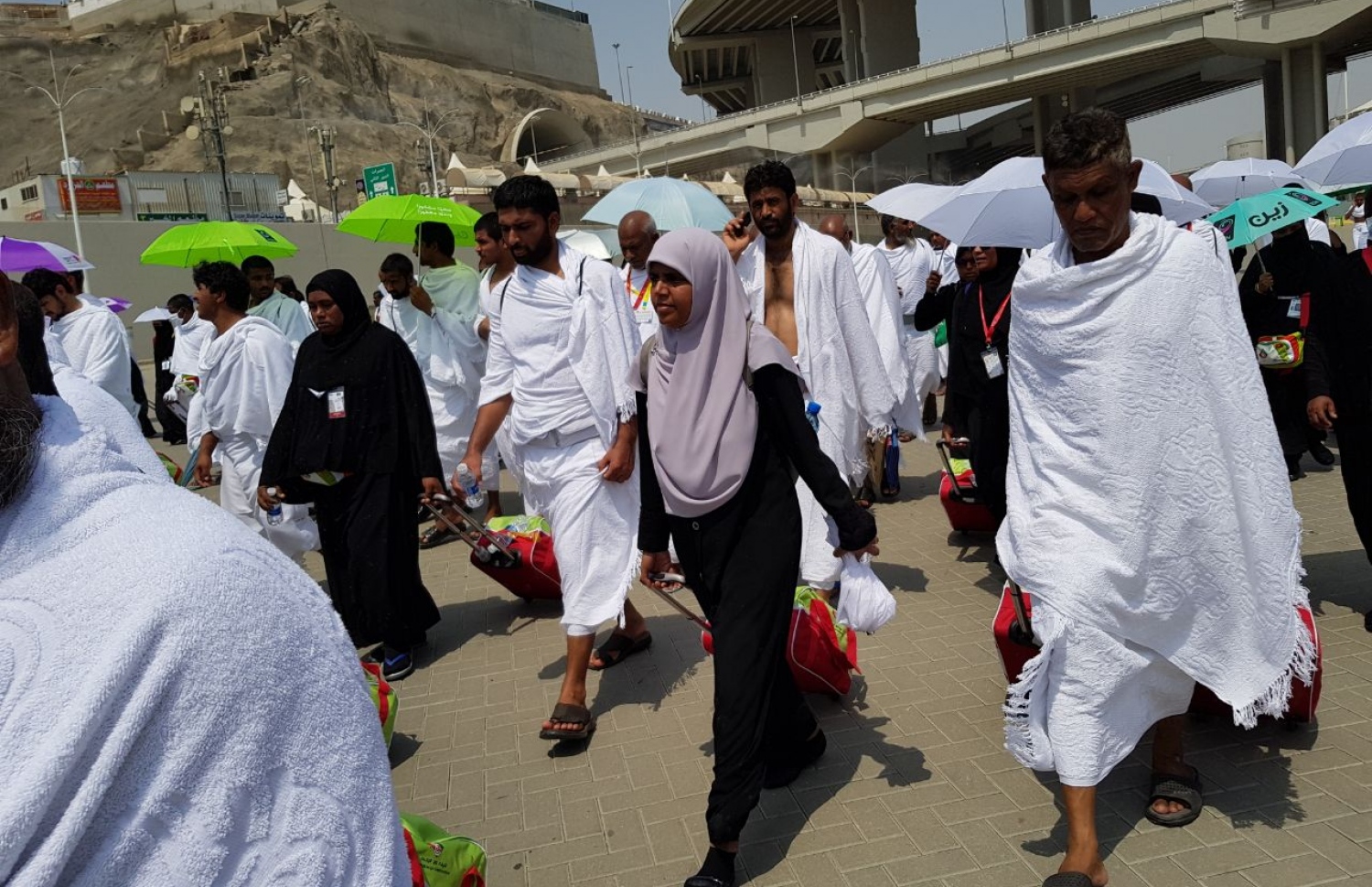 މިނާ: އޮގަސްޓް 30، 2017: ދިވެހި ހައްޖުވެރިން މިނާއަށް ދަނީ.--ފޮޓޯ: އަހުމަދު އަބްދުﷲ ސައީދު /މިހާރު