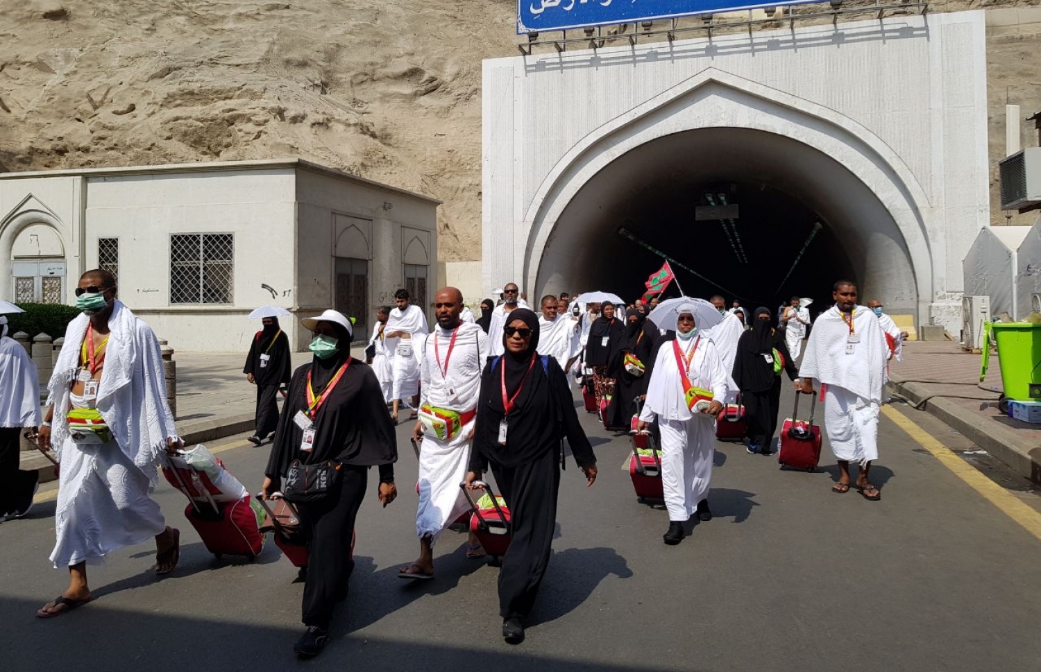 މިނާ: އޮގަސްޓް 30، 2017: ދިވެހި ހައްޖުވެރިން މިނާއަށް ދަނީ.--ފޮޓޯ: އަހުމަދު އަބްދުﷲ ސައީދު /މިހާރު