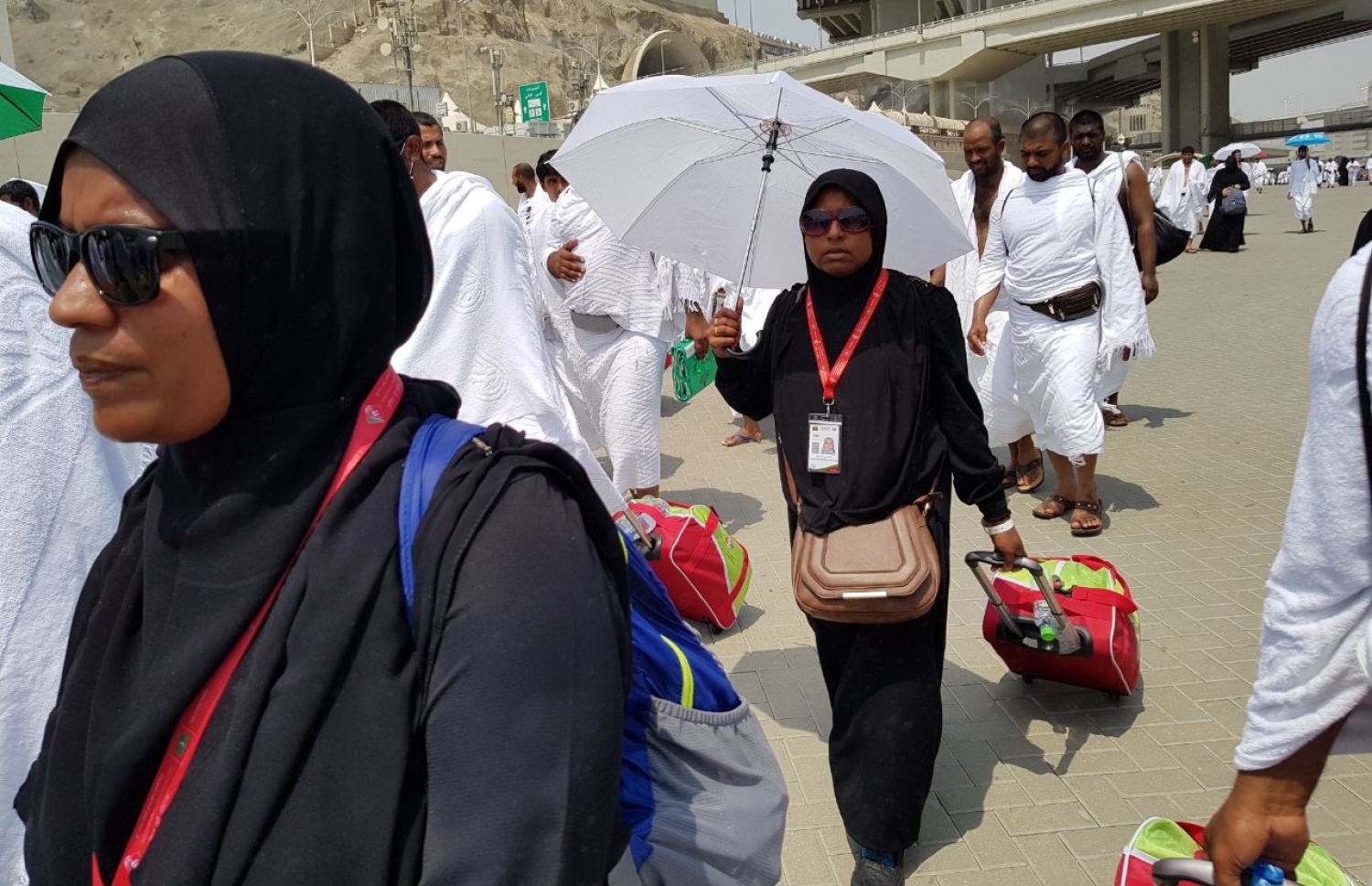 މިނާ: އޮގަސްޓް 30، 2017: ދިވެހި ހައްޖުވެރިން މިނާއަށް ދަނީ.--ފޮޓޯ: އަހުމަދު އަބްދުﷲ ސައީދު /މިހާރު