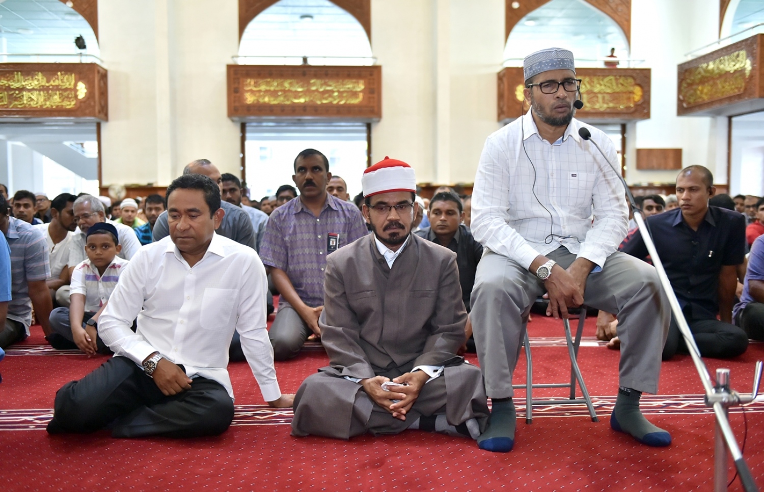 ސެޕްޓެމްބަރު 1، 2017- އިސްލާމީ މަރުކަޒުގައި އޮތް މި އަހަރުގެ އަޟްހާ އީދު ނަމާދުގައި ރައީސް އަބްދުﷲ ޔާމީން ބައިވެރިވެވަޑައިގަތުން.---ރައީސް އޮފީސް ފޮޓޯ