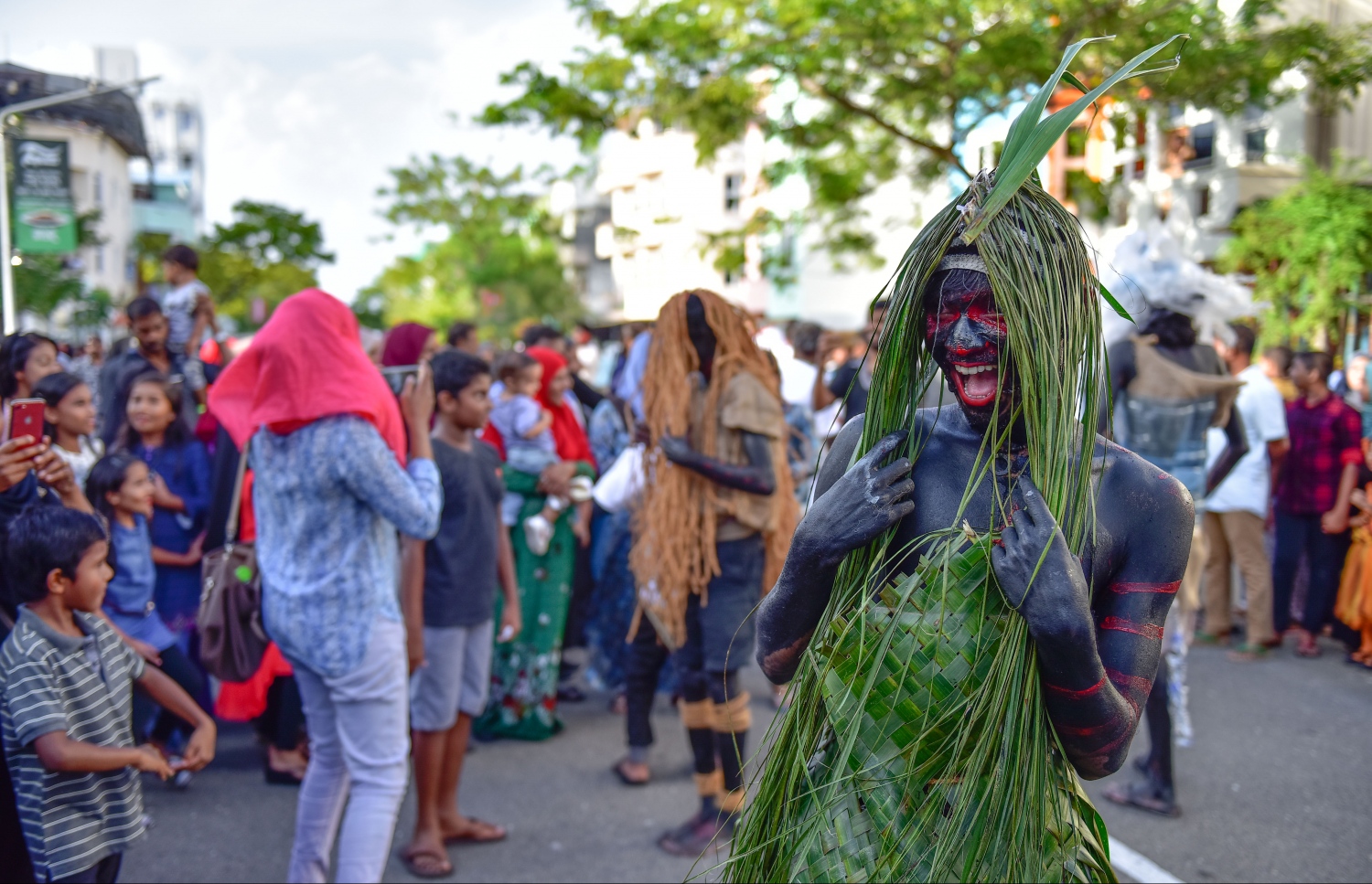 ހުޅުމާލެ: ސެޕްޓެމްބަރ 1، 2017- މި އަހަރުގެ އަޟްހާ އީދު ނުވަތަ ބޮޑު އީދު ދުވަސް ފާހަގަކުރުމަށް ބޭއްވި ސަގާފީ ކުޅިވަރުގެ ޕެރޭޑުގެ ތެރެއިން.---މިހާރު ފޮޓޯ: ހުސެއިން ވަހީދު