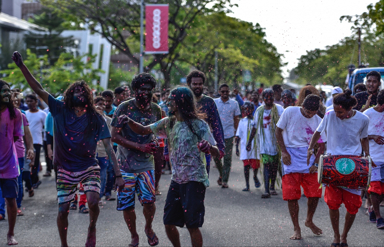 ހުޅުމާލެ: ސެޕްޓެމްބަރ 1، 2017- މި އަހަރުގެ އަޟްހާ އީދު ނުވަތަ ބޮޑު އީދު ދުވަސް ފާހަގަކުރުމަށް ބޭއްވި ސަގާފީ ކުޅިވަރުގެ ޕެރޭޑުގެ ތެރެއިން.---މިހާރު ފޮޓޯ: ހުސެއިން ވަހީދު