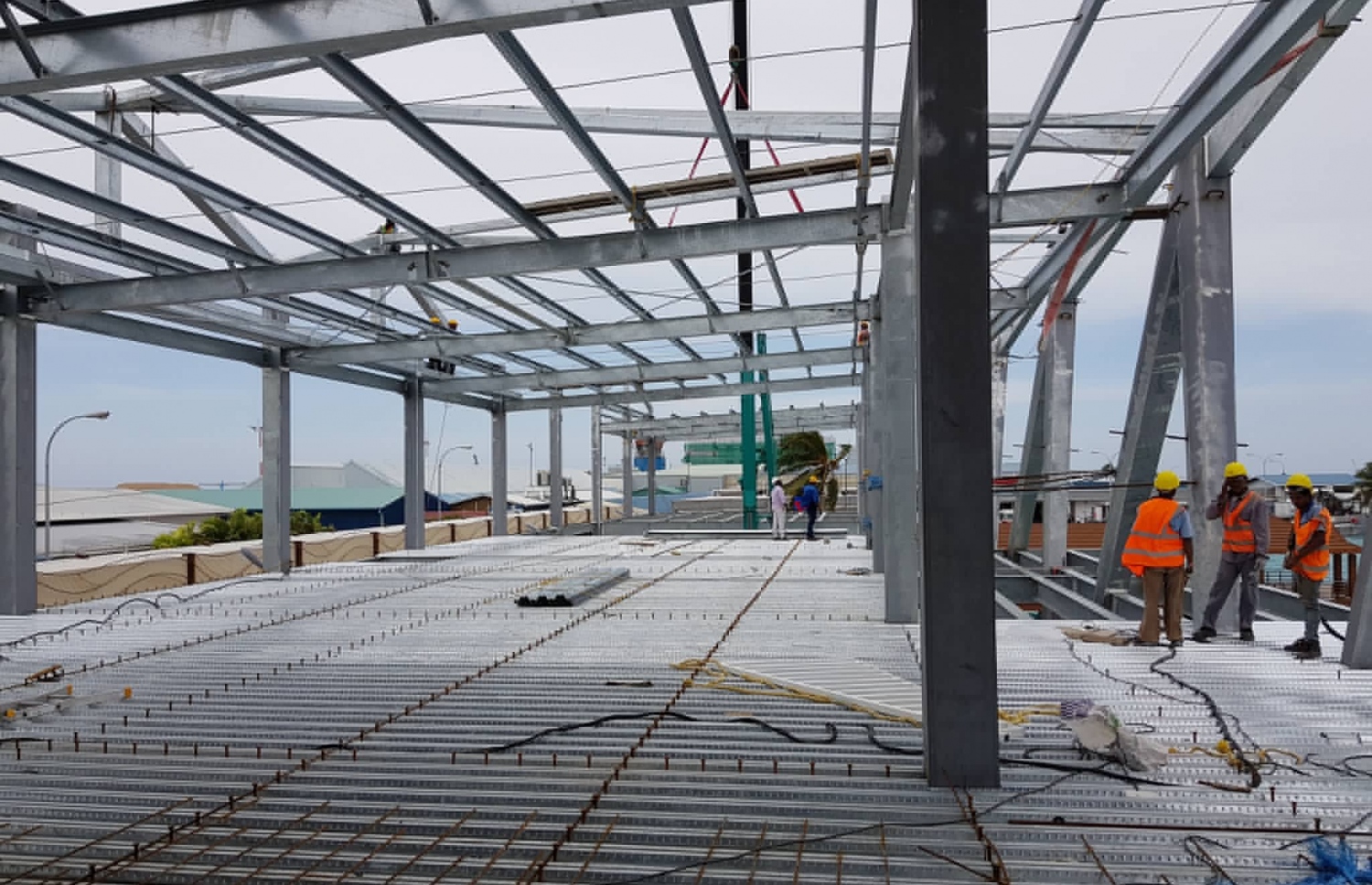 ވެލާނާ އިންޓަނޭޝަނަލް އެއާޕޯޓުގައި އަލަށް ހަދާ ފާސްޓްފުޑް ރެސްޓޯރަންޓް އިމާރާތުގެ މަސައްކަތް