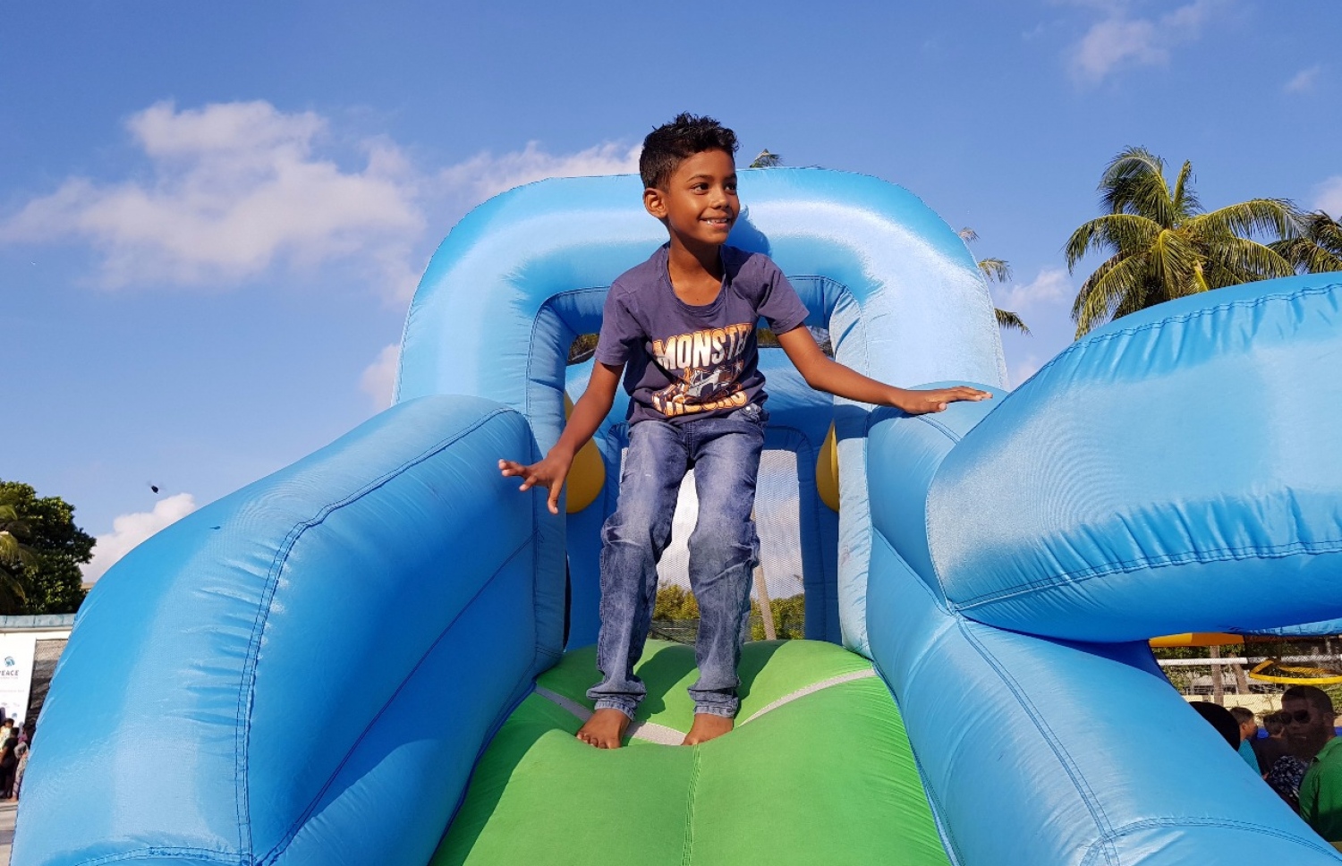 ވިލިމާލެ: ސެޕްޓެމްބަރު 9، 2017- ޕީސް ފައުންޑޭޝަނުން އިންތިޒާމުކޮށްގެން ވިލިމާލޭ ބޯޅަދަނޑުގައި ބޭއްވި "ޕެބްްލްސް" އާއިލީ ހަވީރުގެ ތެރެއިން.--- ފޮޓޯ: އަހުމަދު އަބްދުﷲ ސައީދު/ މިހާރު