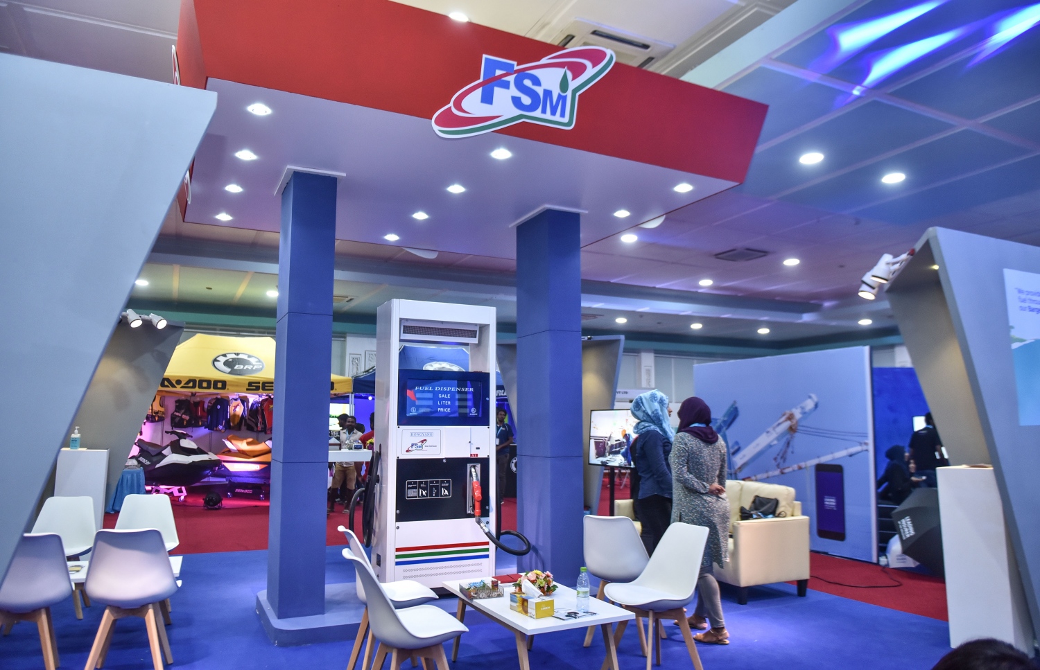 އެފްއެސްއެމްގެ ސްޓޯލް: ގިނަ ބަޔަކު ބަޔަކަށް އެ ސްޓޯލް ކަމުދިޔަ.-- ފޮޓޯ: މިހާރު/ހުސައިން ވަހީދު