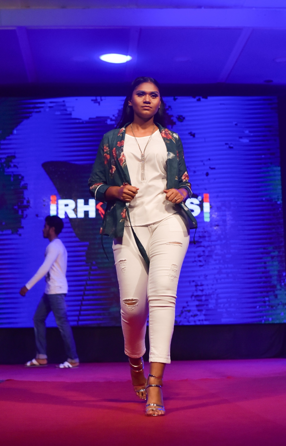 "މެރިން ވޯކް"ގެ މޮޑެލް އެއް.-- ފޮޓޯ: މިހާރު/ހުސައިން ވަހީދު